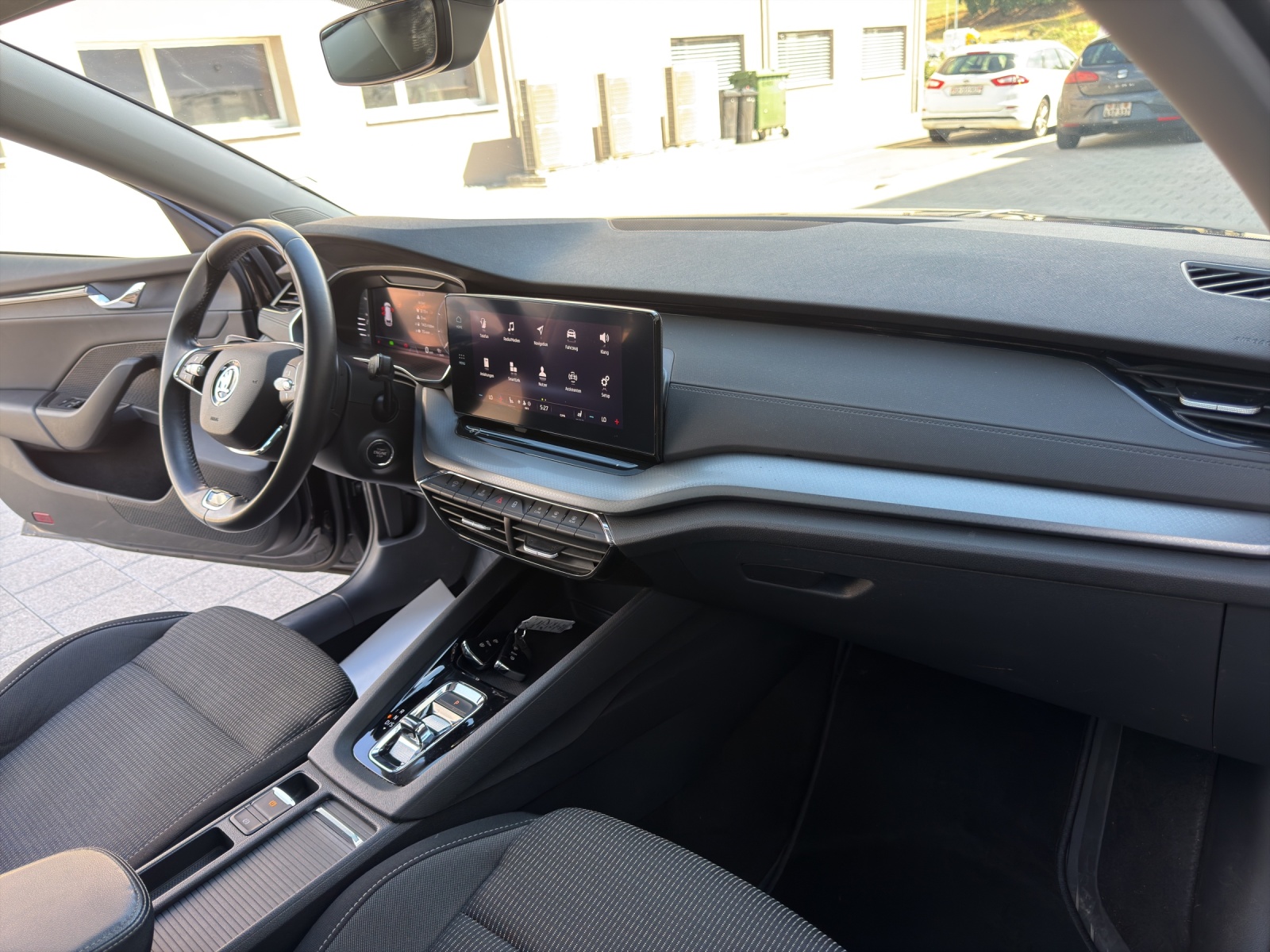 SKODA Octavia Combi 2.0 TDI DSG Ambition 4x4-image-23
