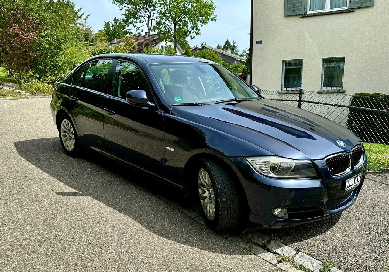 BMW 320d-image-1