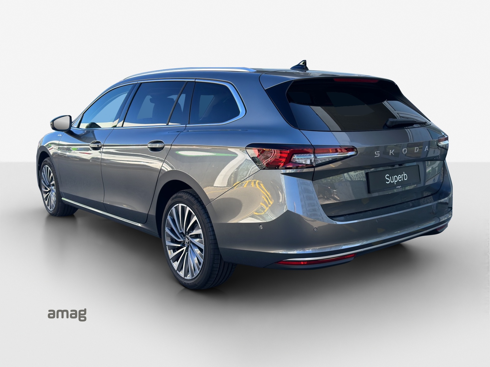 SKODA Superb Combi 2.0 TDi L&K 4x4 DSG-showroom-element-2