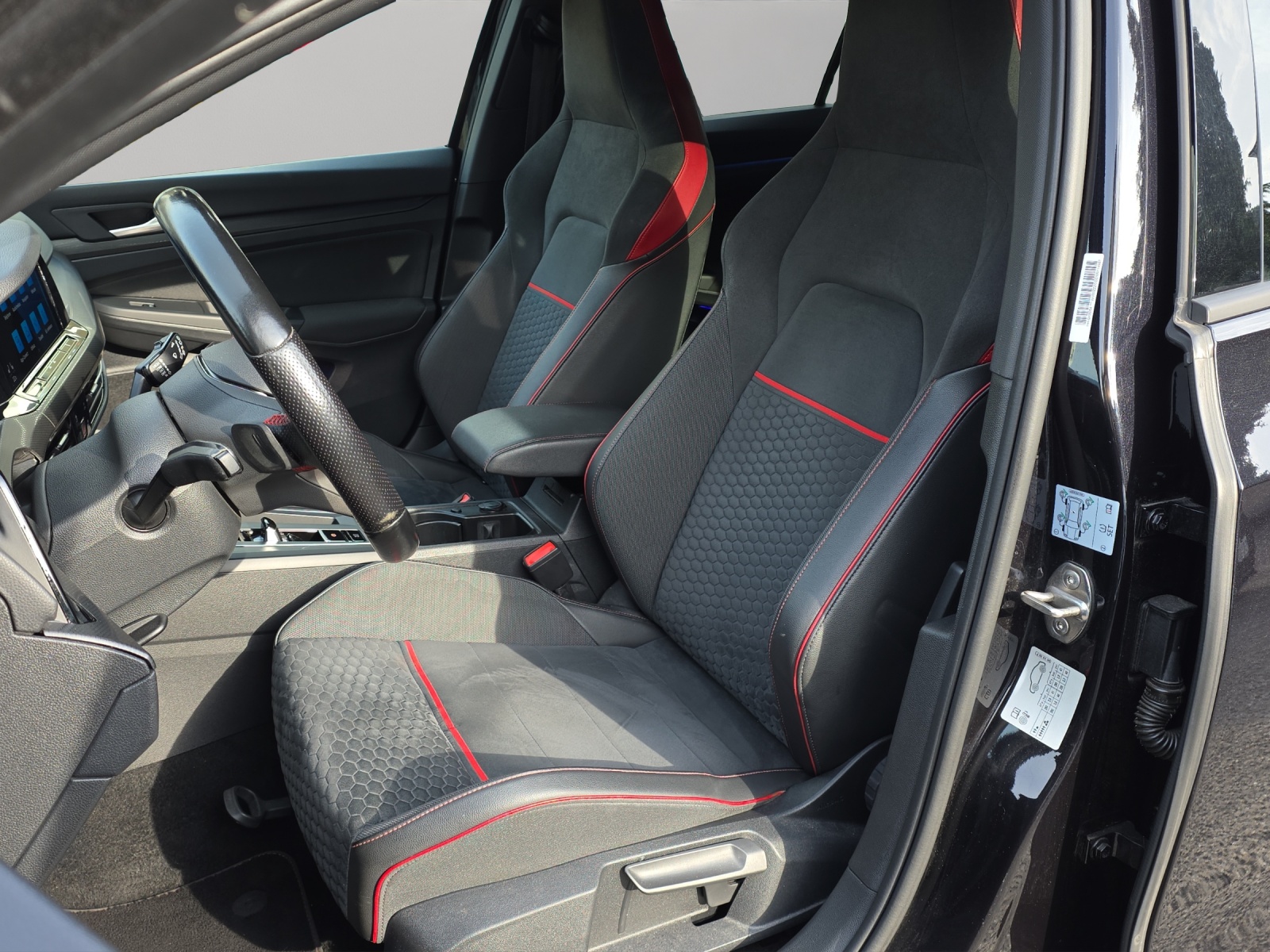 VW Golf 2.0 TSI GTI Clubsport DSG-image-7