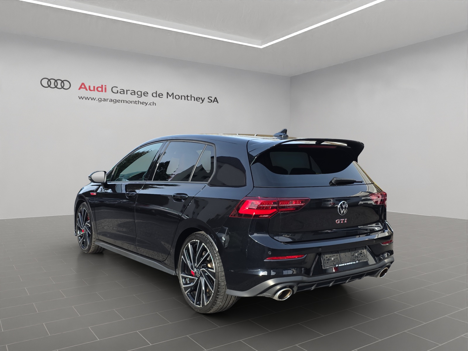VW Golf 2.0 TSI GTI Clubsport DSG-image-5