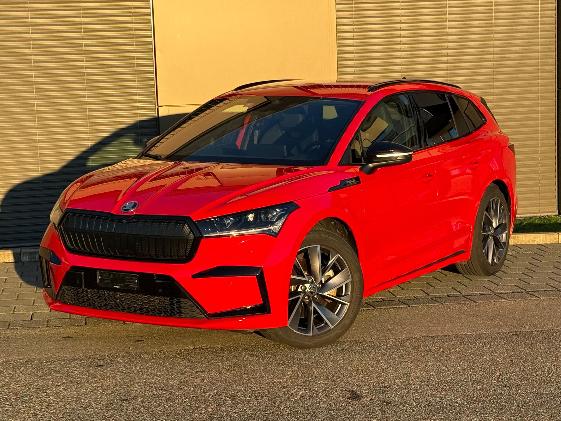 SKODA Enyaq iV 80x SportLine-image-2