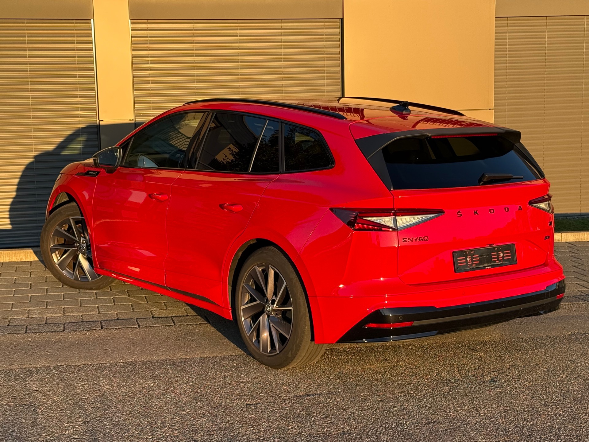 SKODA Enyaq iV 80x SportLine-image-3