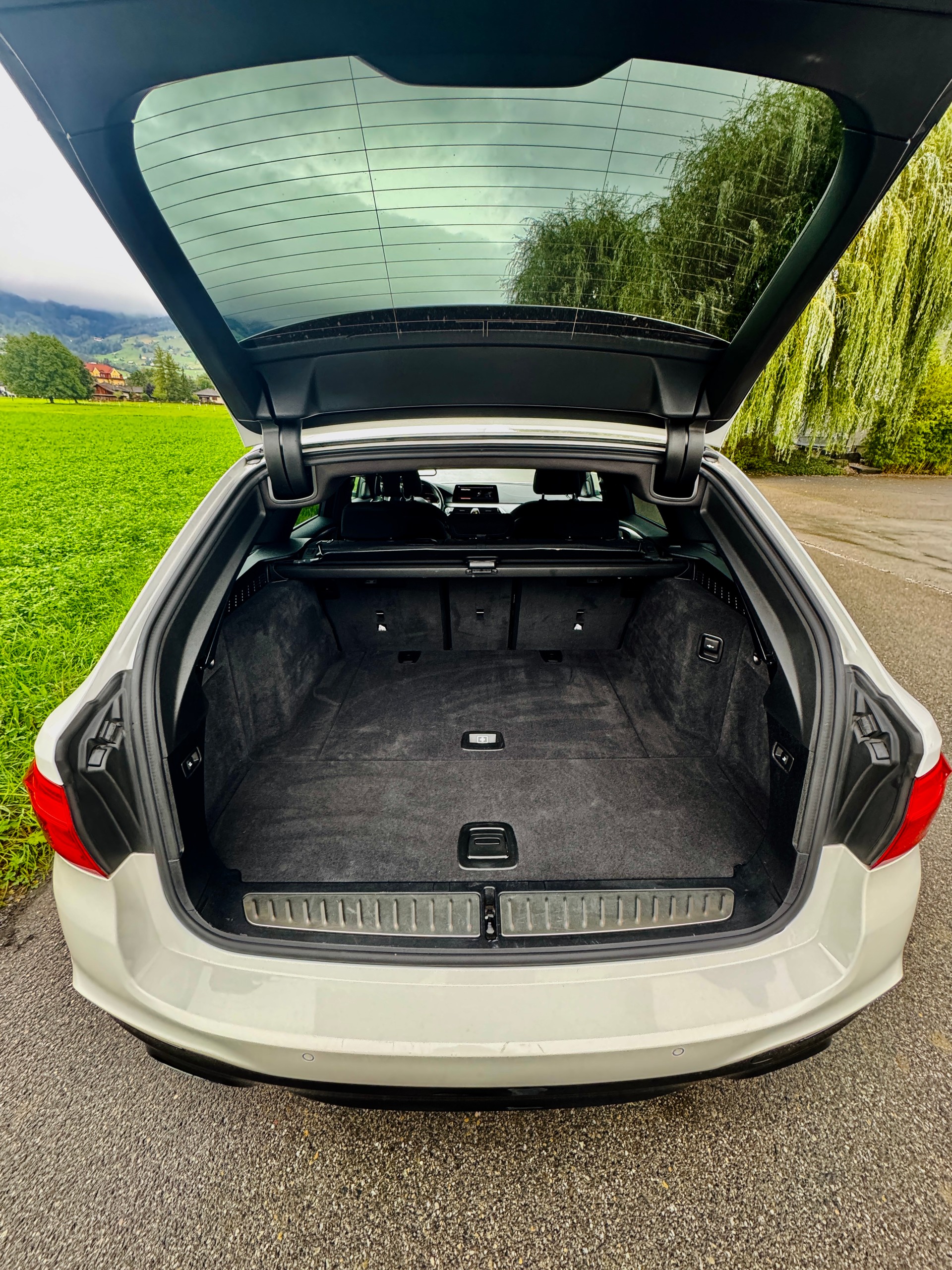 BMW 530i xDrive Touring Steptronic-image-14