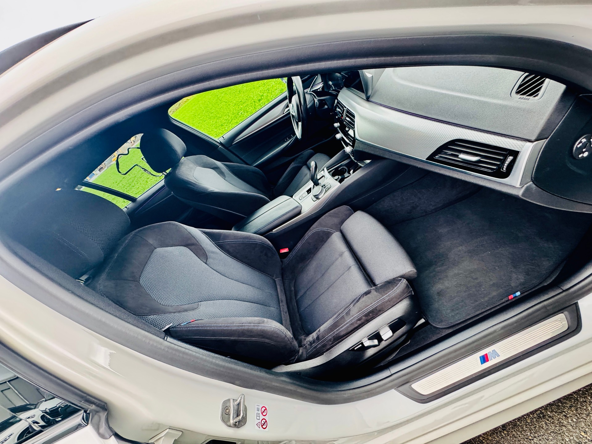 BMW 530i xDrive Touring Steptronic-image-12