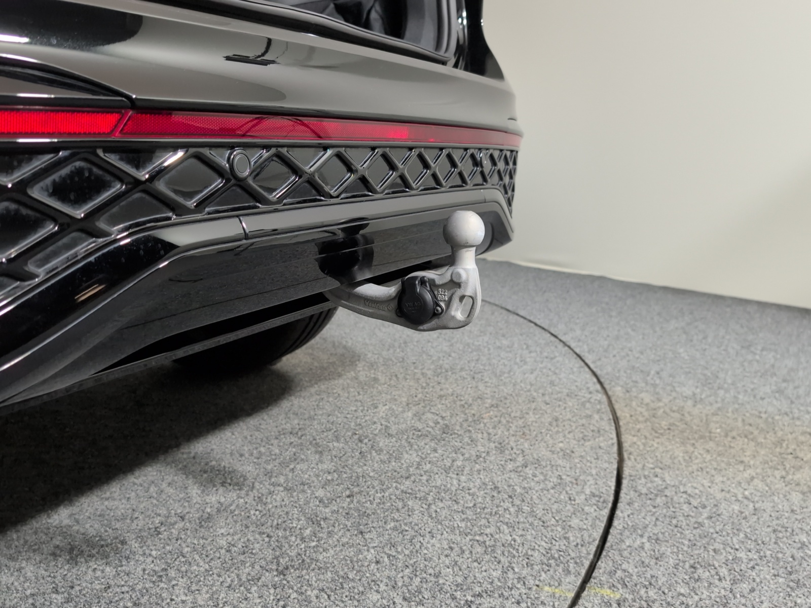 VW Tiguan 2.0 TSI DSG R-Line 4Motion-image-16