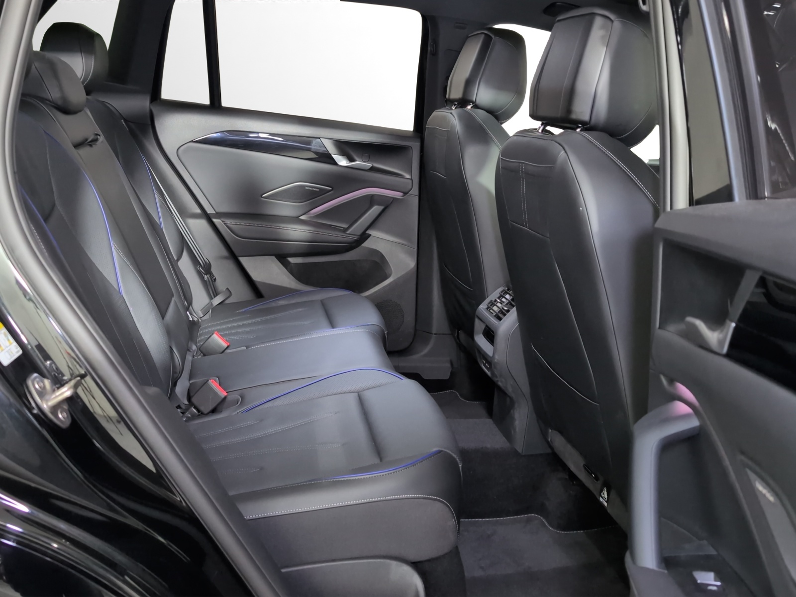 VW Tiguan 2.0 TSI DSG R-Line 4Motion-image-8