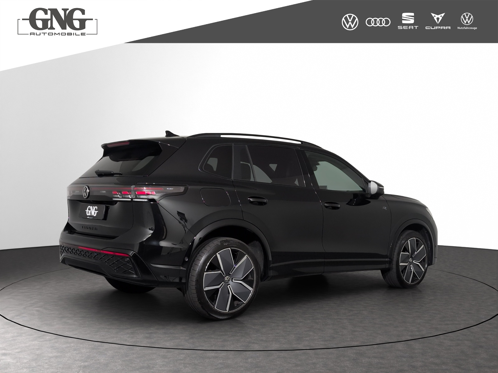 VW Tiguan 2.0 TSI DSG R-Line 4Motion-image-2