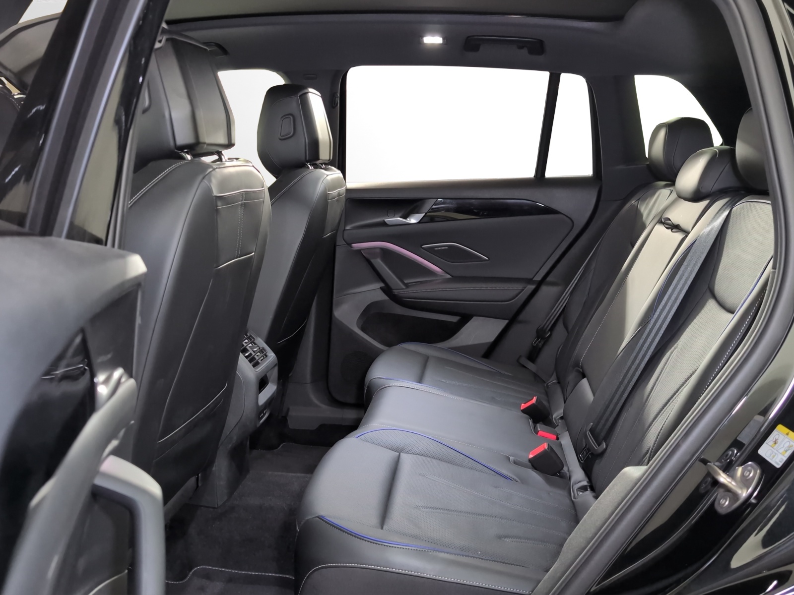 VW Tiguan 2.0 TSI DSG R-Line 4Motion-image-7