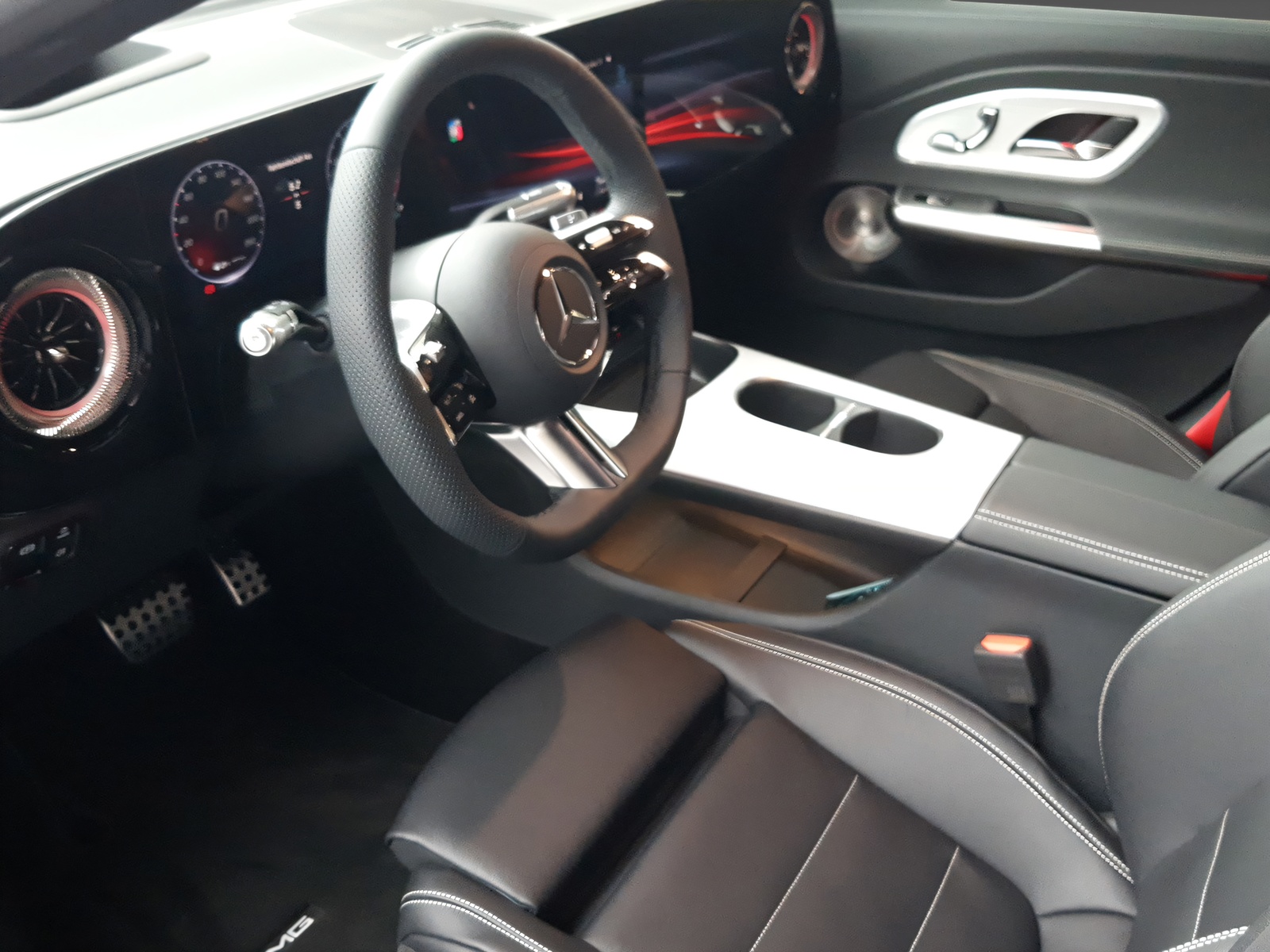 MERCEDES-BENZ CLA 220 4Matic SB-image-8