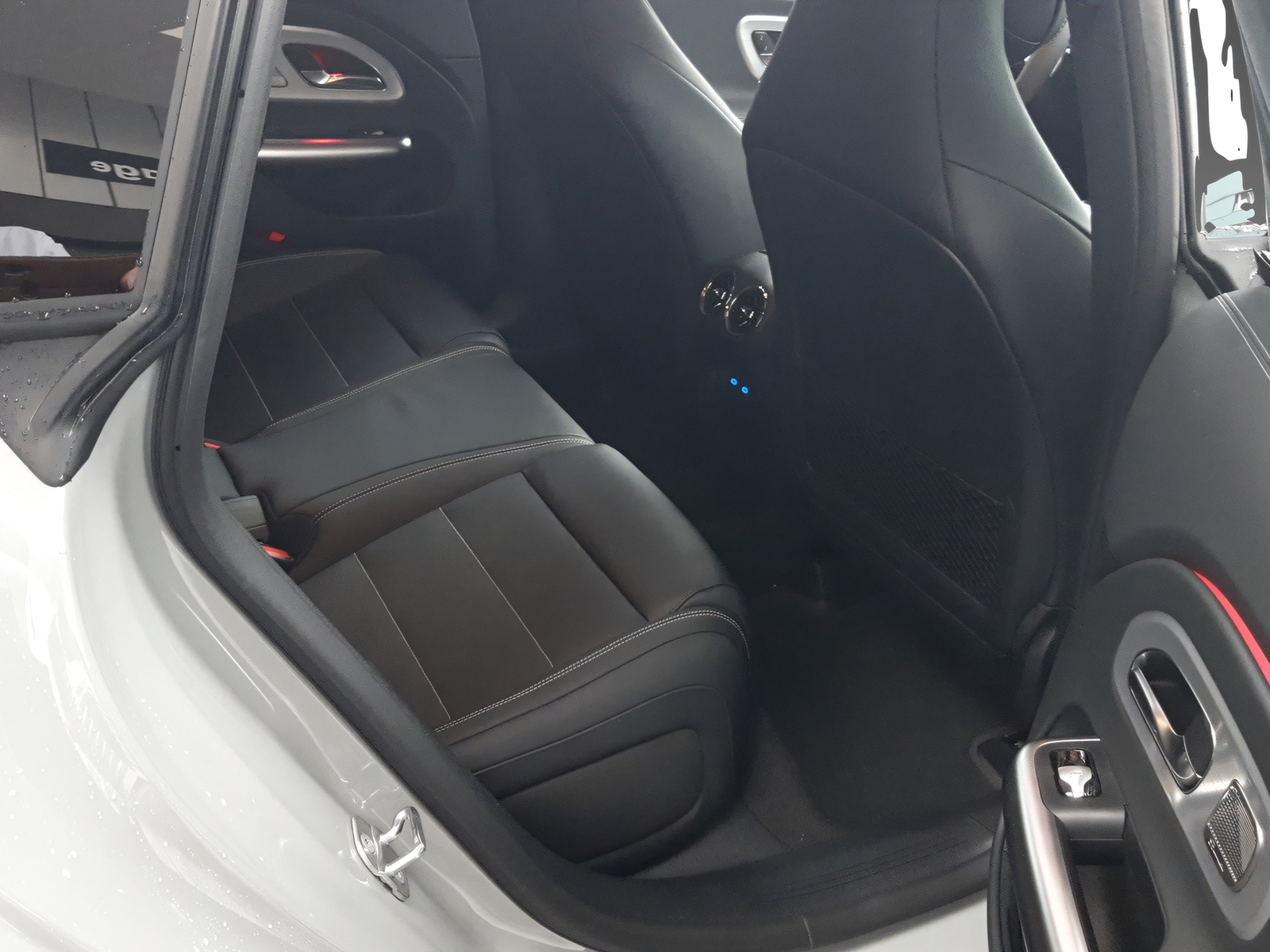 MERCEDES-BENZ CLA 220 4Matic SB-image-11