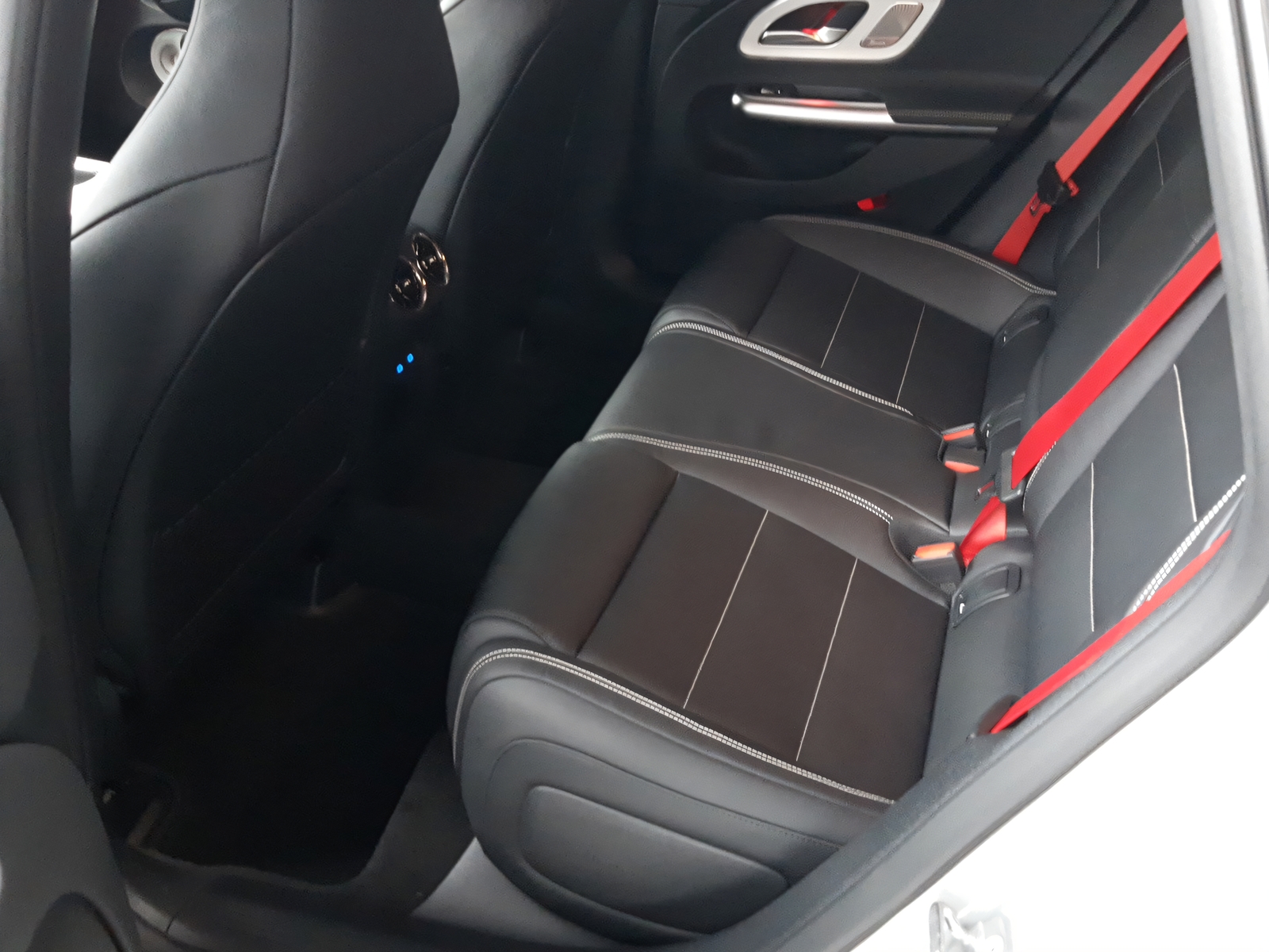MERCEDES-BENZ CLA 220 4Matic SB-image-6