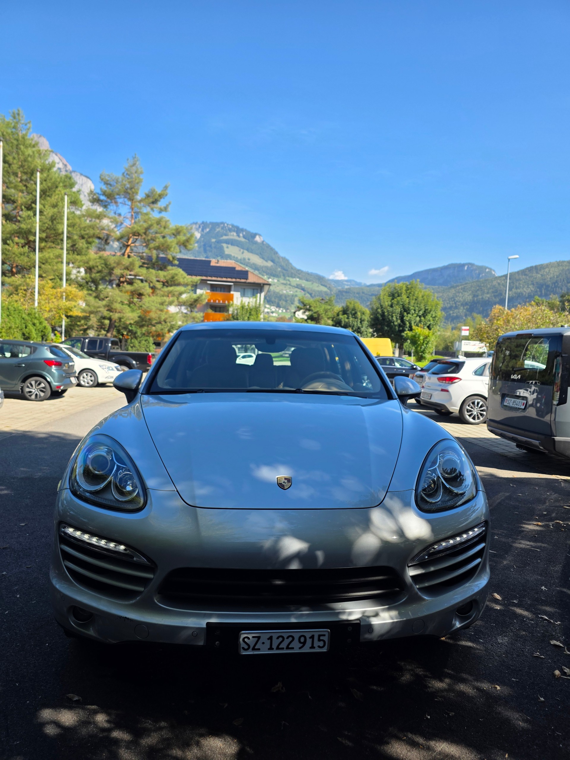 PORSCHE CAYENNE-image-0