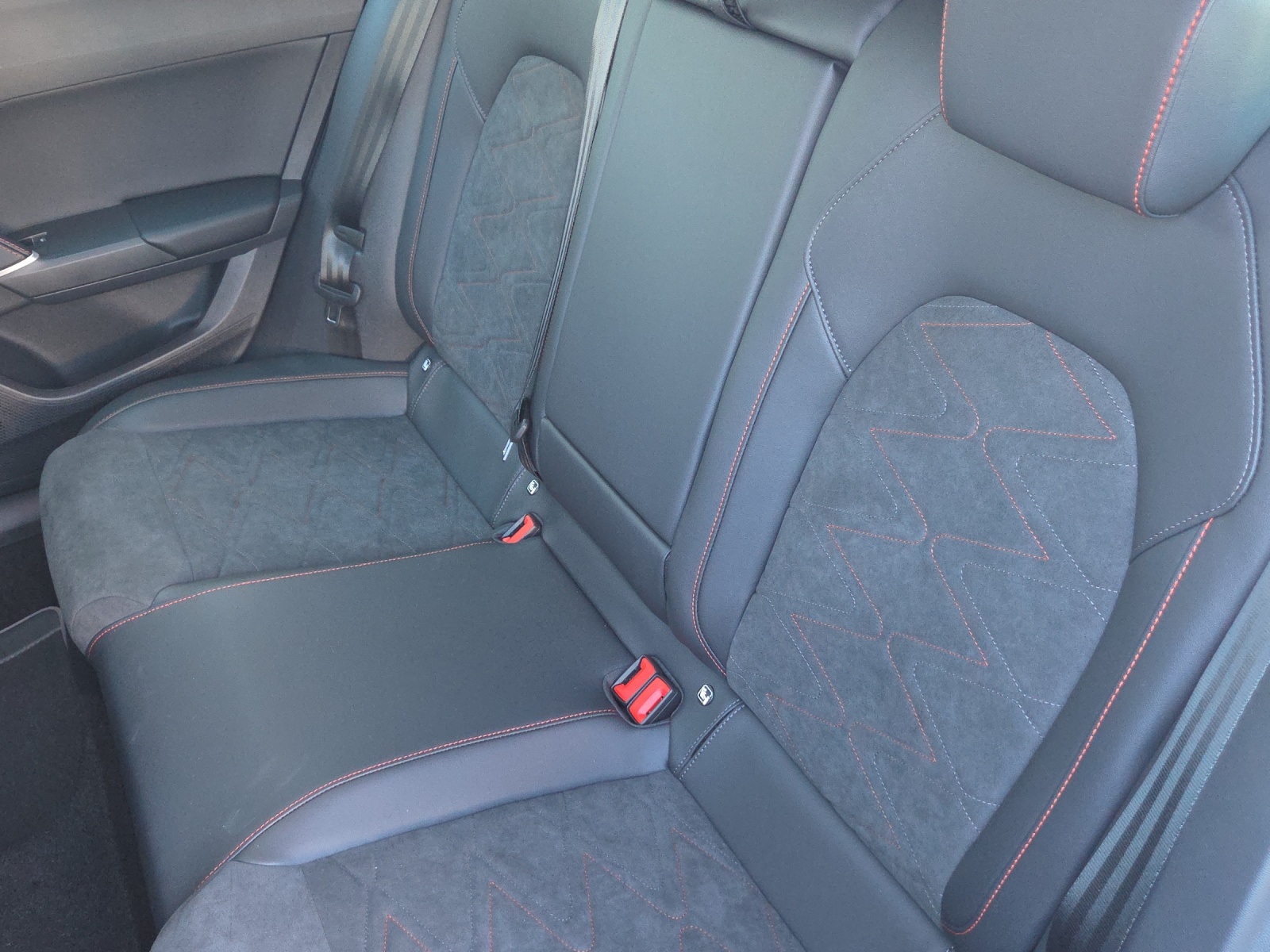 SEAT Leon ST 1.5 eHybrid pHEV DSG Move FR-image-11