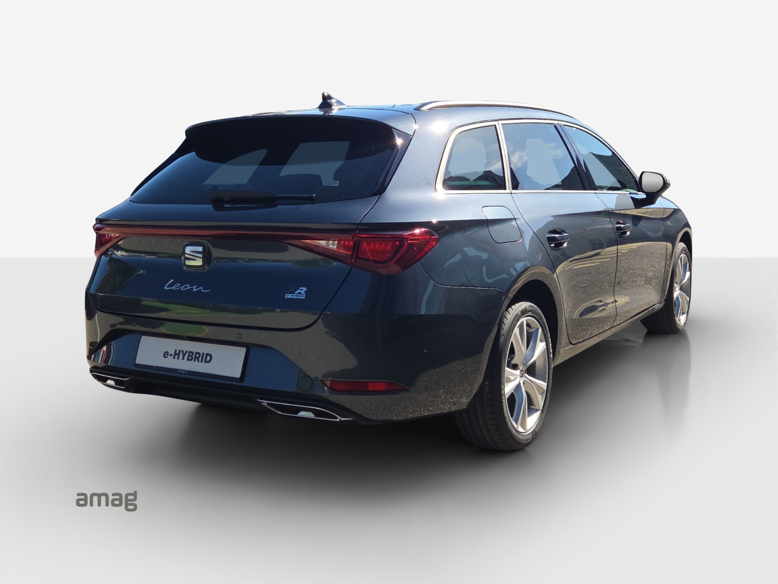 SEAT Leon ST 1.5 eHybrid pHEV DSG Move FR-image-4