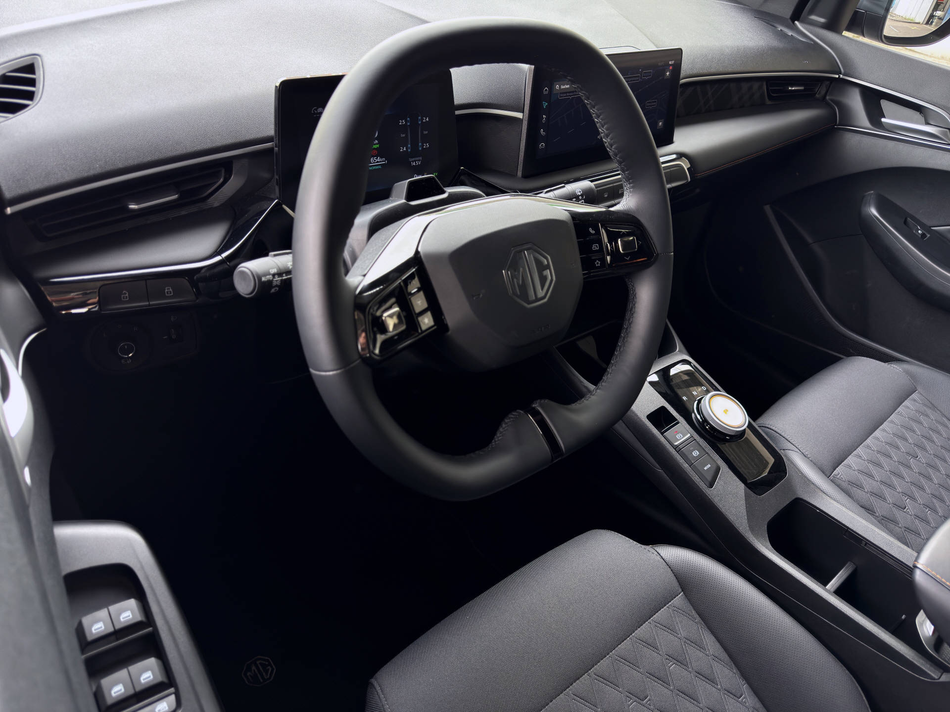MG 3 1.5 Hybrid Luxury-image-13