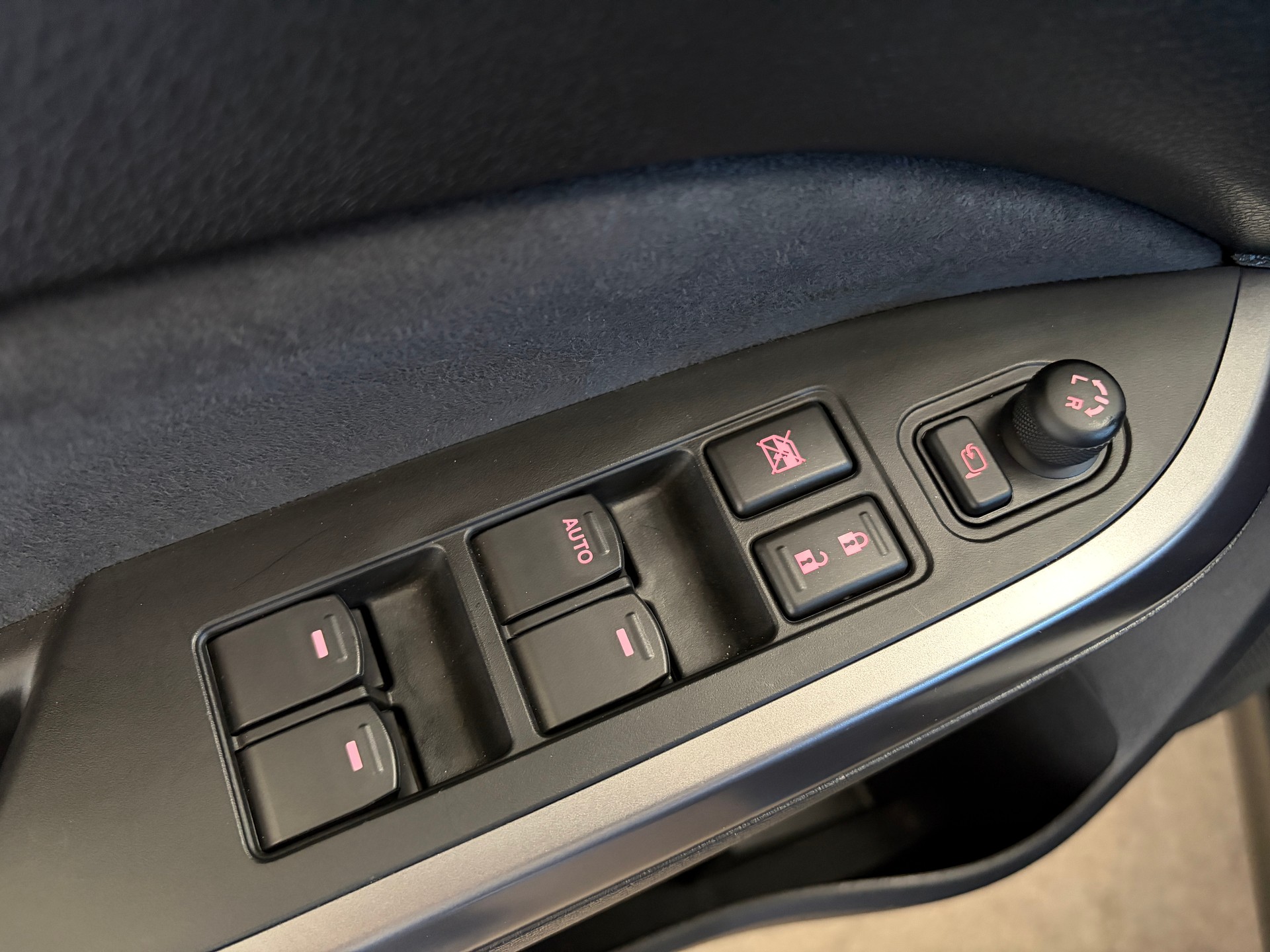 SUZUKI VITARA GLX 1.5 MHEV ASG-AUTOMATIK ALLGRIP ALLRAD-image-18