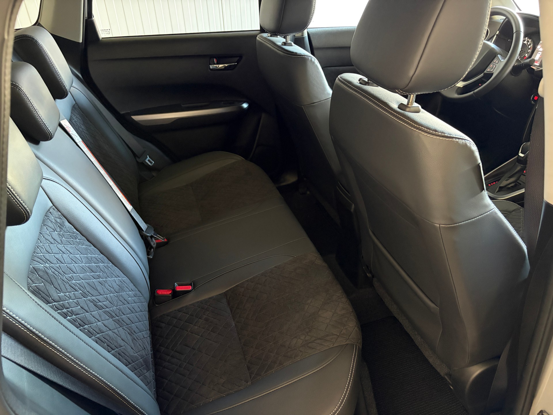 SUZUKI VITARA GLX 1.5 MHEV ASG-AUTOMATIK ALLGRIP ALLRAD-image-6