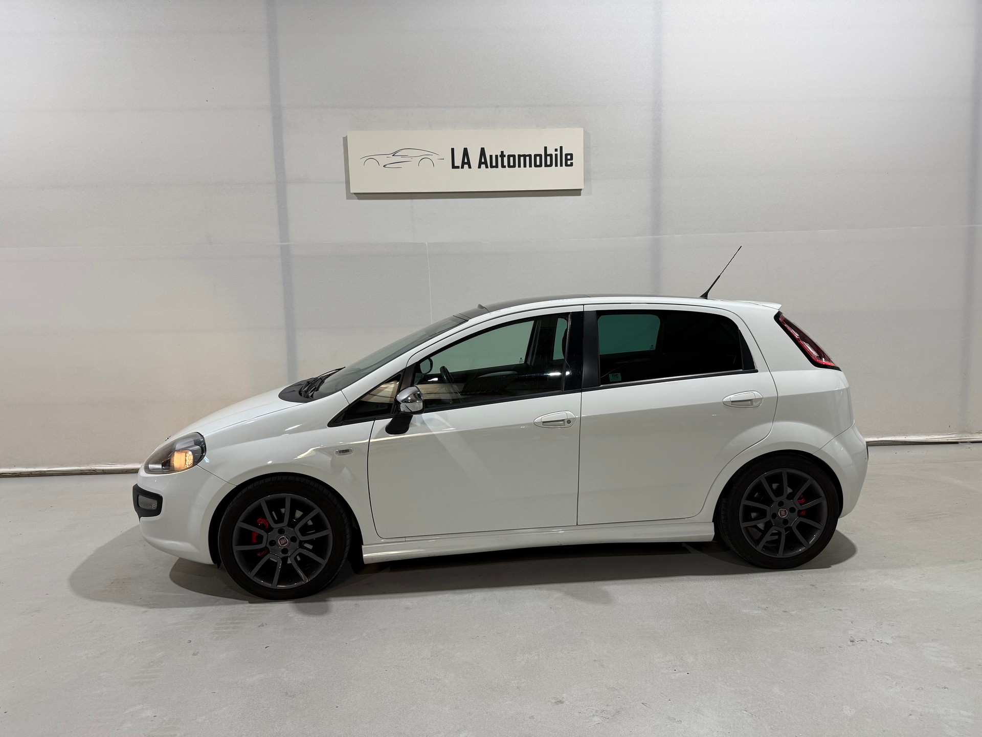 FIAT Punto Evo 1.4 16V Turbo Sport-image-2