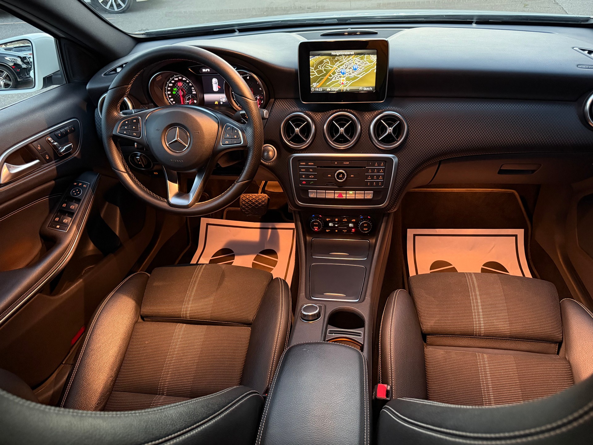 MERCEDES-BENZ A 200 CDI Urban 7G-DCT Frisch MFK-image-8