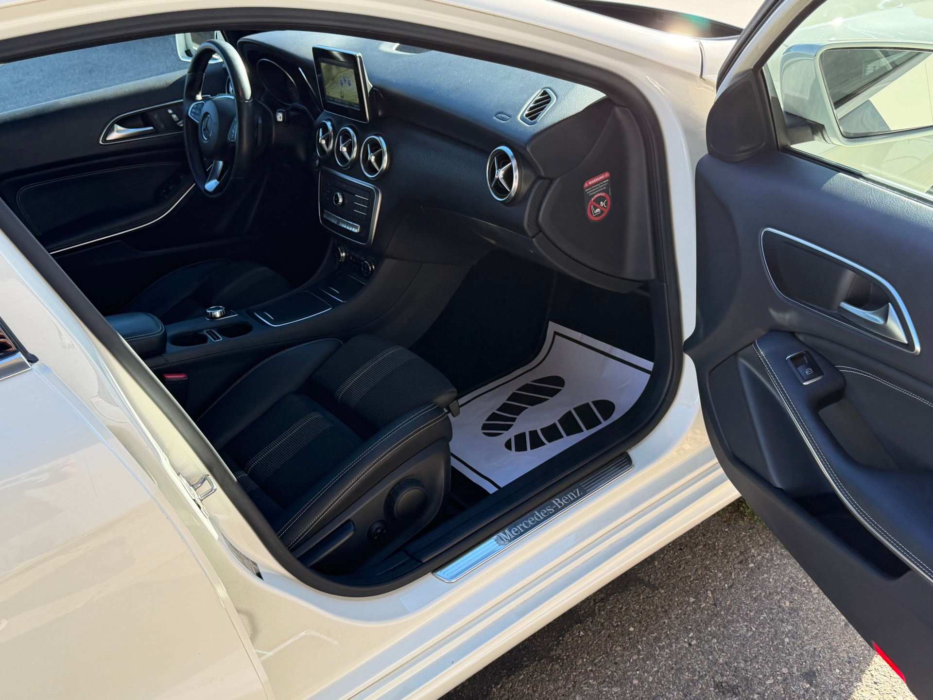 MERCEDES-BENZ A 200 CDI Urban 7G-DCT-image-9