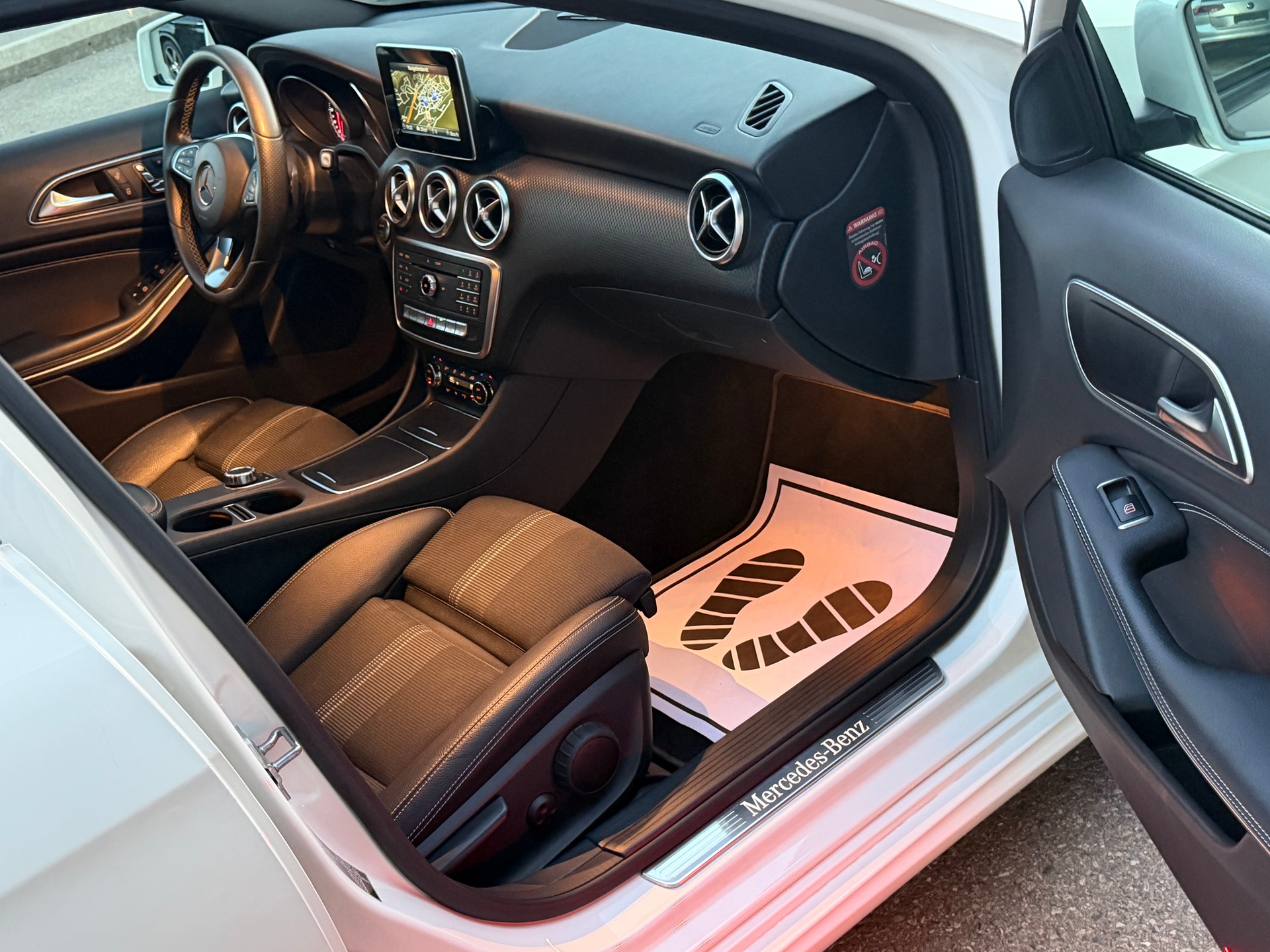 MERCEDES-BENZ A 200 CDI Urban 7G-DCT Frisch MFK-image-9
