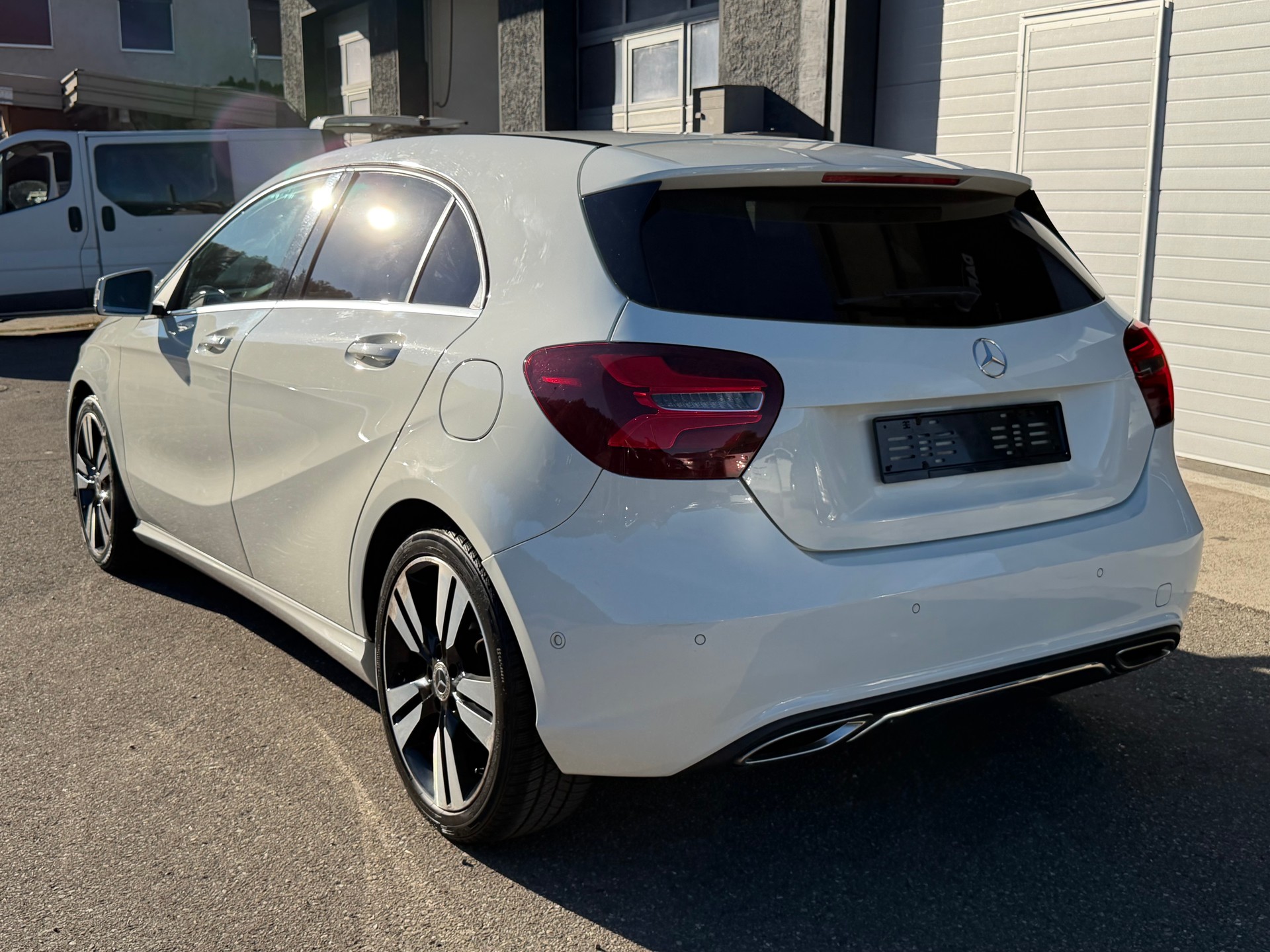 MERCEDES-BENZ A 200 CDI Urban 7G-DCT-image-5