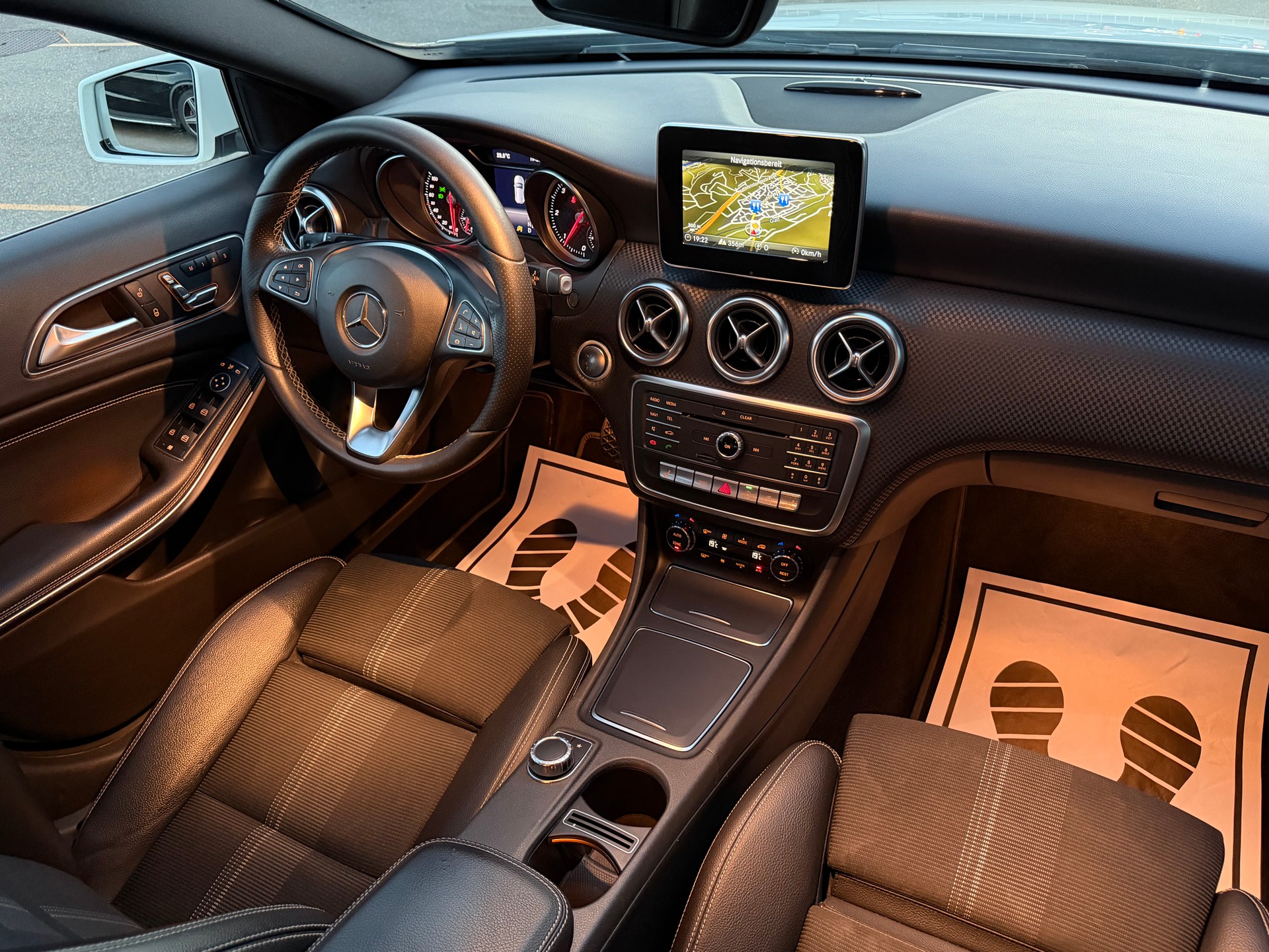 MERCEDES-BENZ A 200 CDI Urban 7G-DCT Frisch MFK-image-11