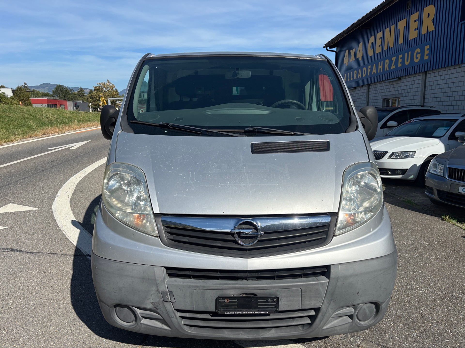 OPEL Vivaro 2.5 CDTI 2.7t L1H1-image-1