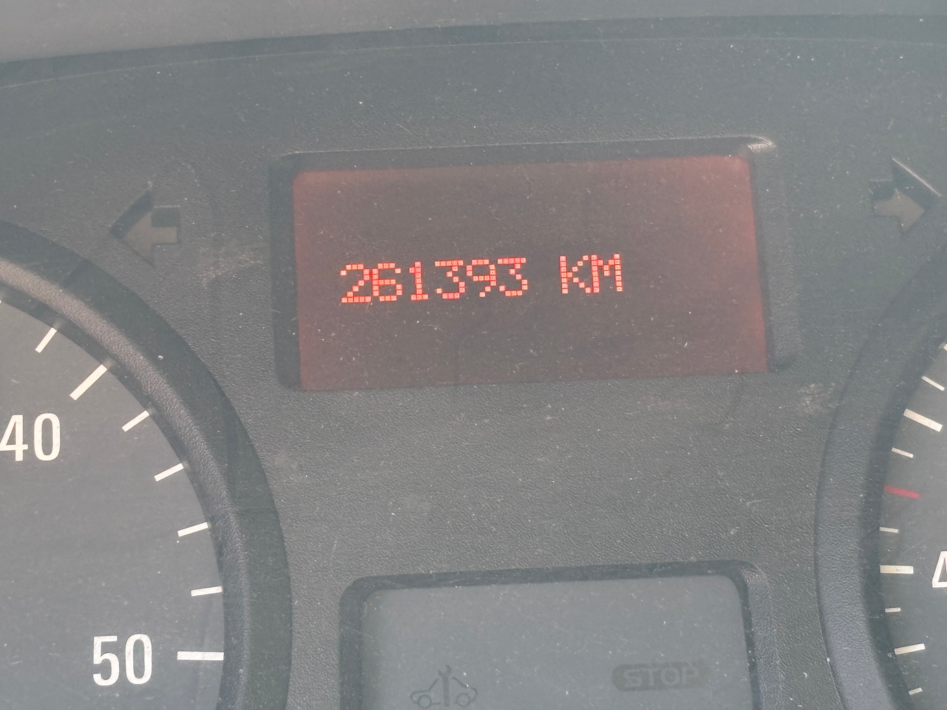 OPEL Vivaro 2.5 CDTI 2.7t L1H1-image-11