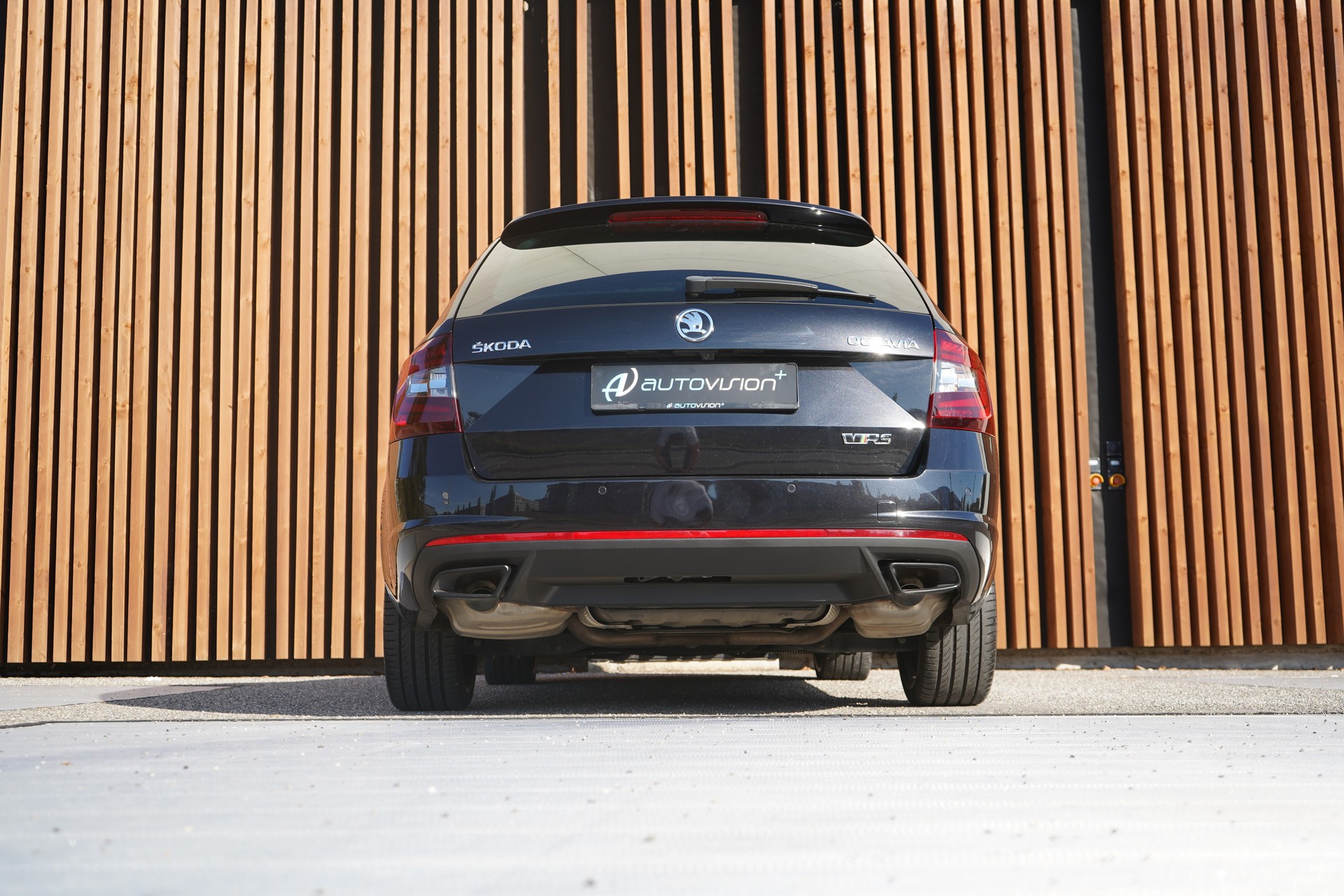 SKODA OCTAVIA COMBI 2.0 TSI RS FINAL EDITION BLACK DSG l 290 PS-image-13