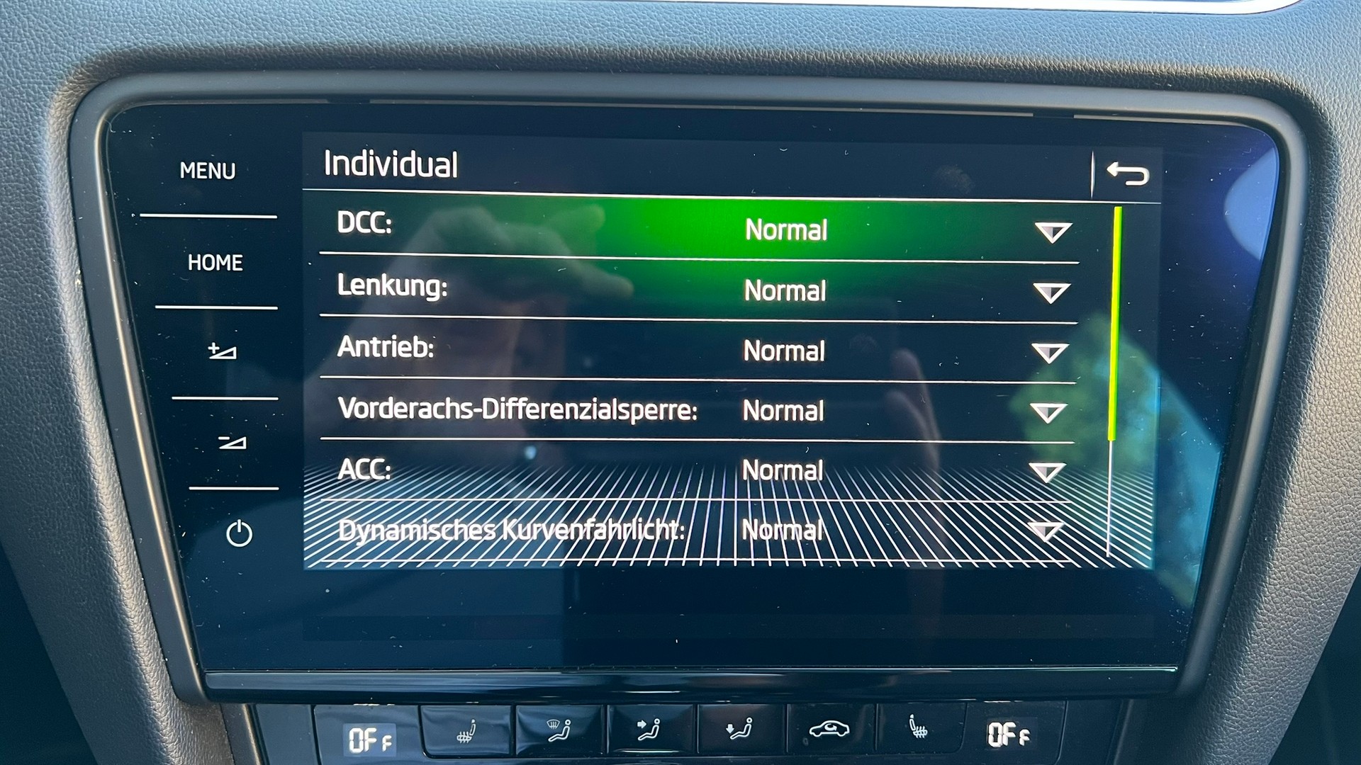 SKODA OCTAVIA COMBI 2.0 TSI RS FINAL EDITION BLACK DSG l 290 PS-image-19