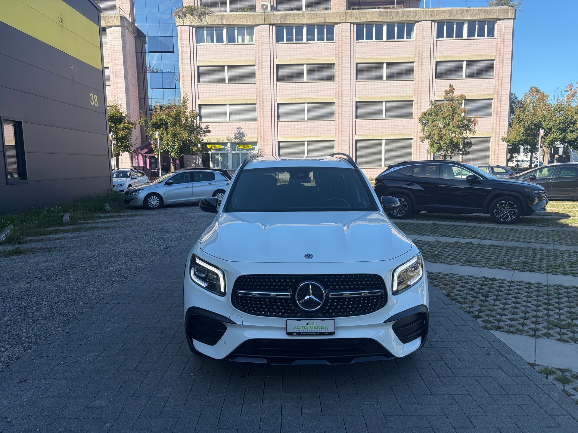 MERCEDES-BENZ GLB 220 d AMG Line 8G-Tronic-image-1