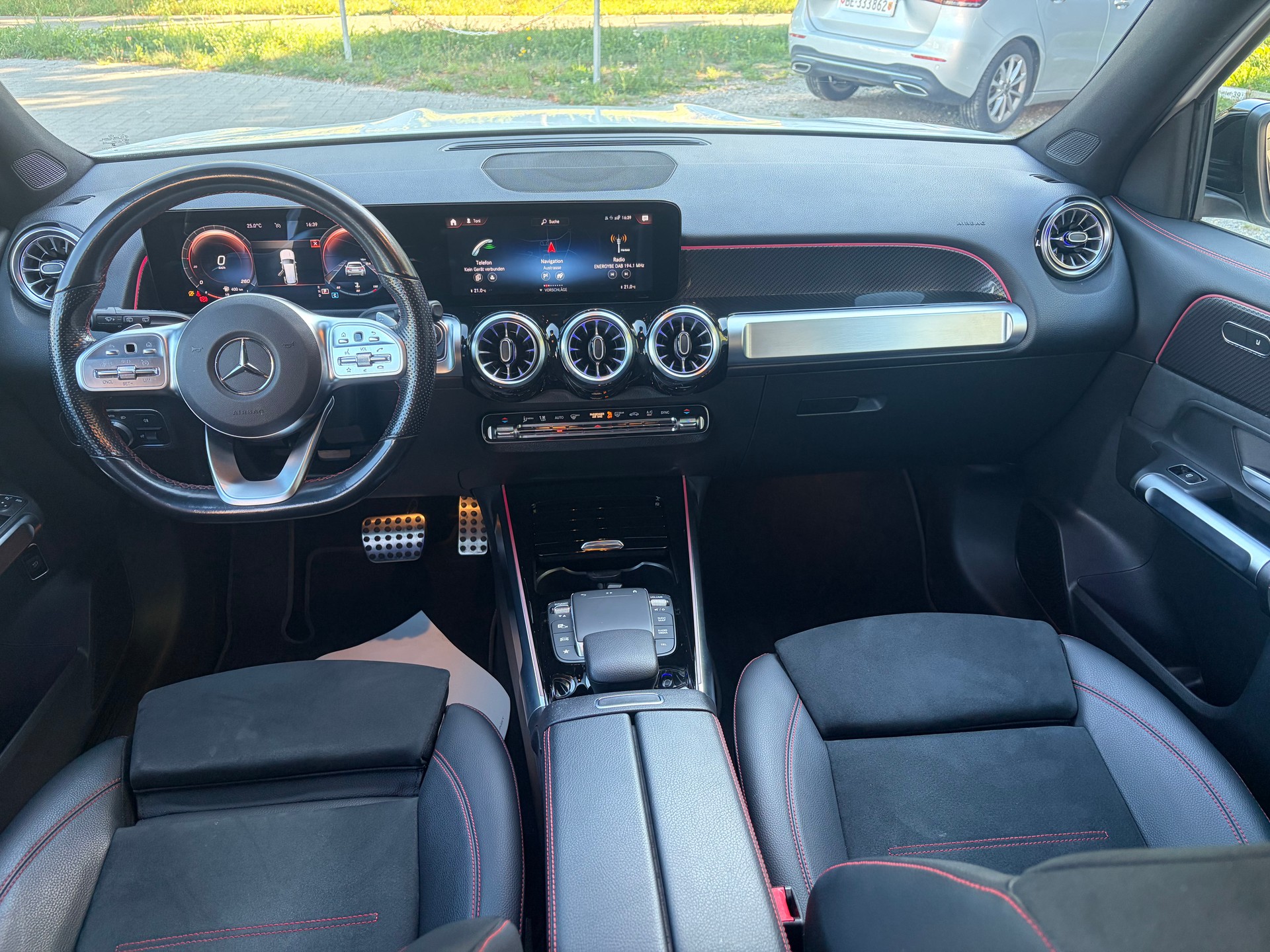 MERCEDES-BENZ GLB 220 d AMG Line 8G-Tronic-image-8