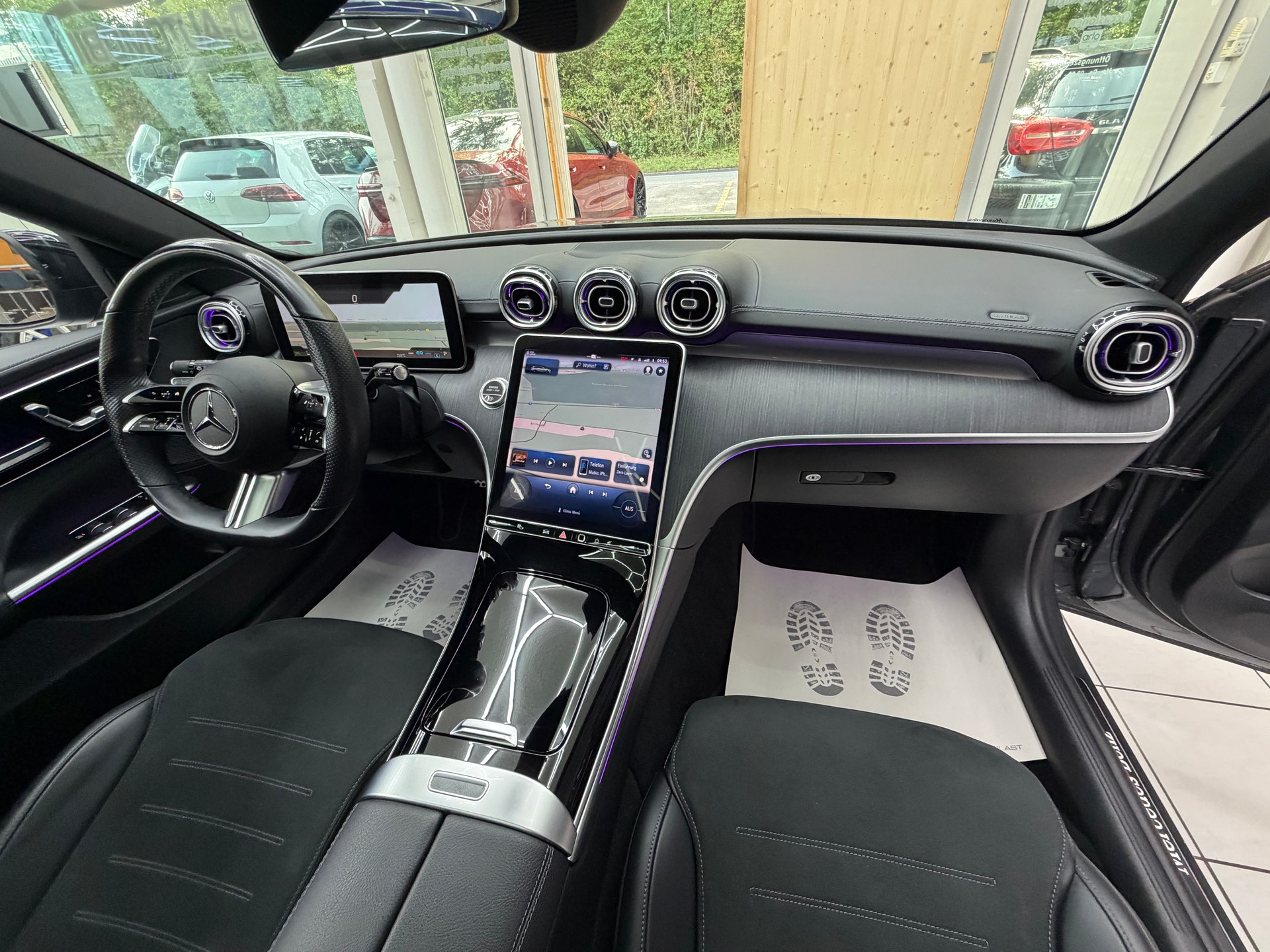MERCEDES-BENZ C 220 d Swiss Star AMG Line 4matic Kombi-image-15