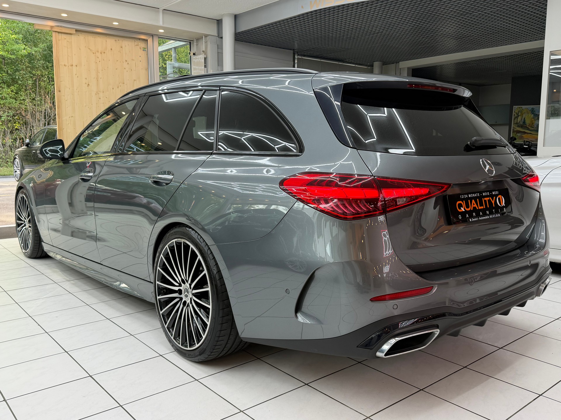 MERCEDES-BENZ C 220 d Swiss Star AMG Line 4matic Kombi-image-6