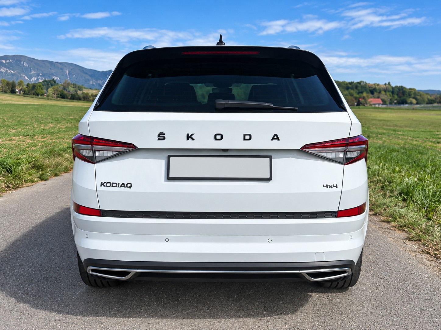 SKODA 2.0 TSI Sportline DSG-image-1