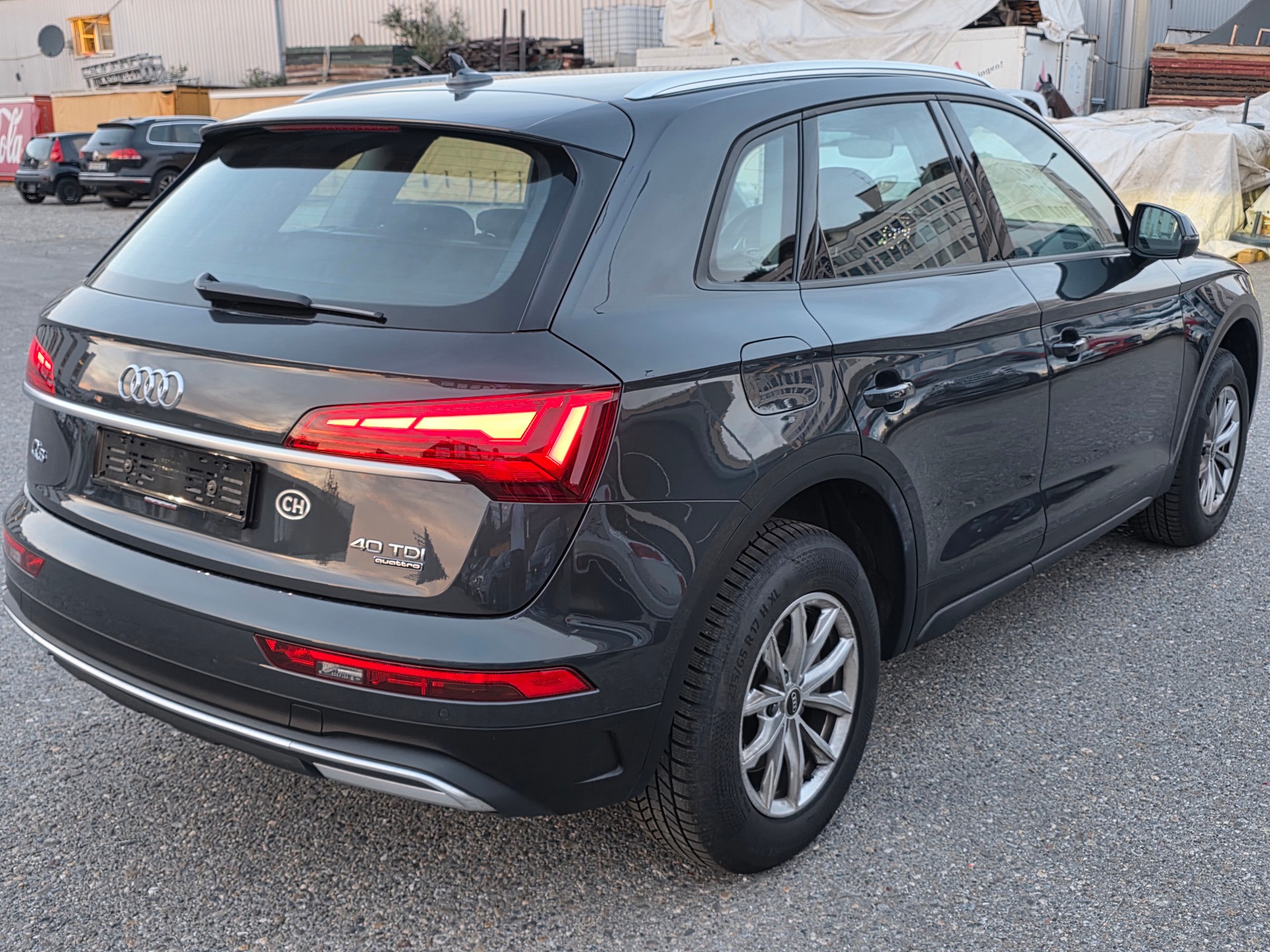 AUDI 2.0 40 TDI quattro S-Tronic-image-2