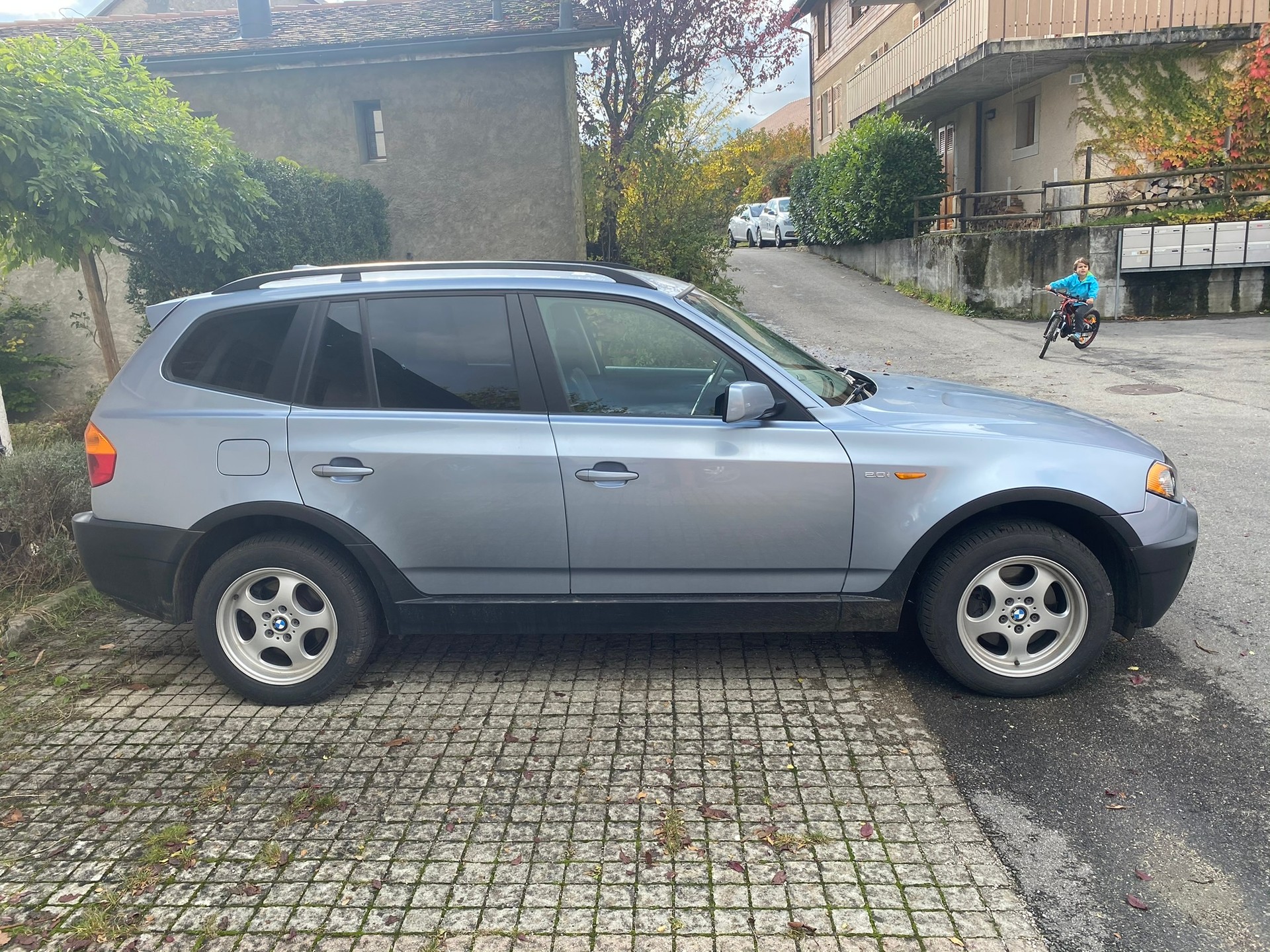 BMW 20i-image-1