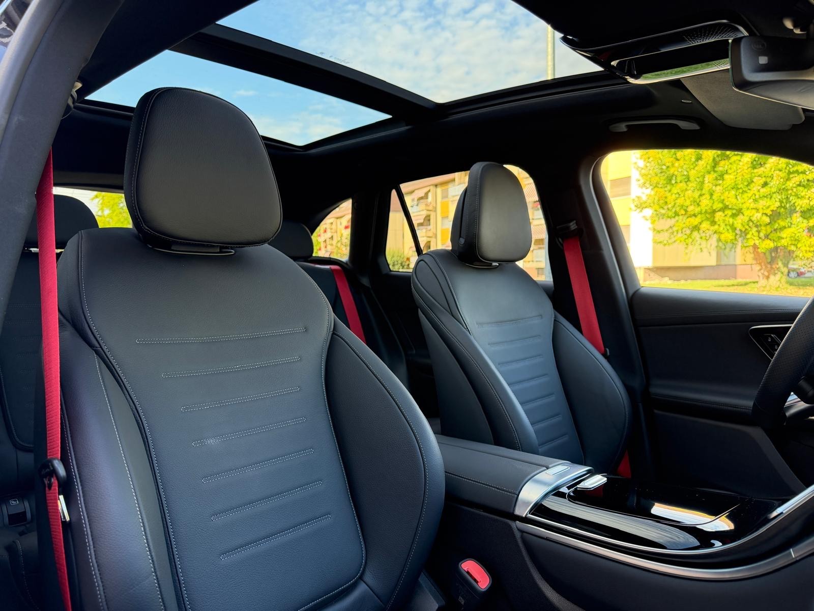 MERCEDES-BENZ GLC 43 AMG 4Matic 9G-Tronic-image-3