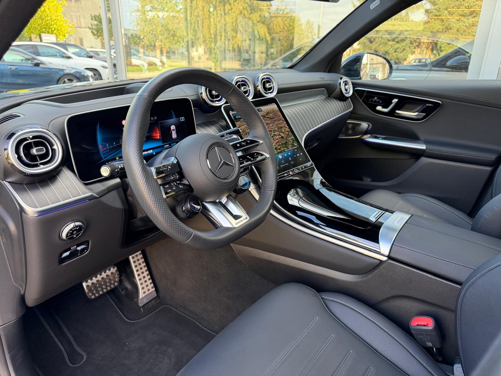 MERCEDES-BENZ GLC 43 AMG 4Matic 9G-Tronic-image-8