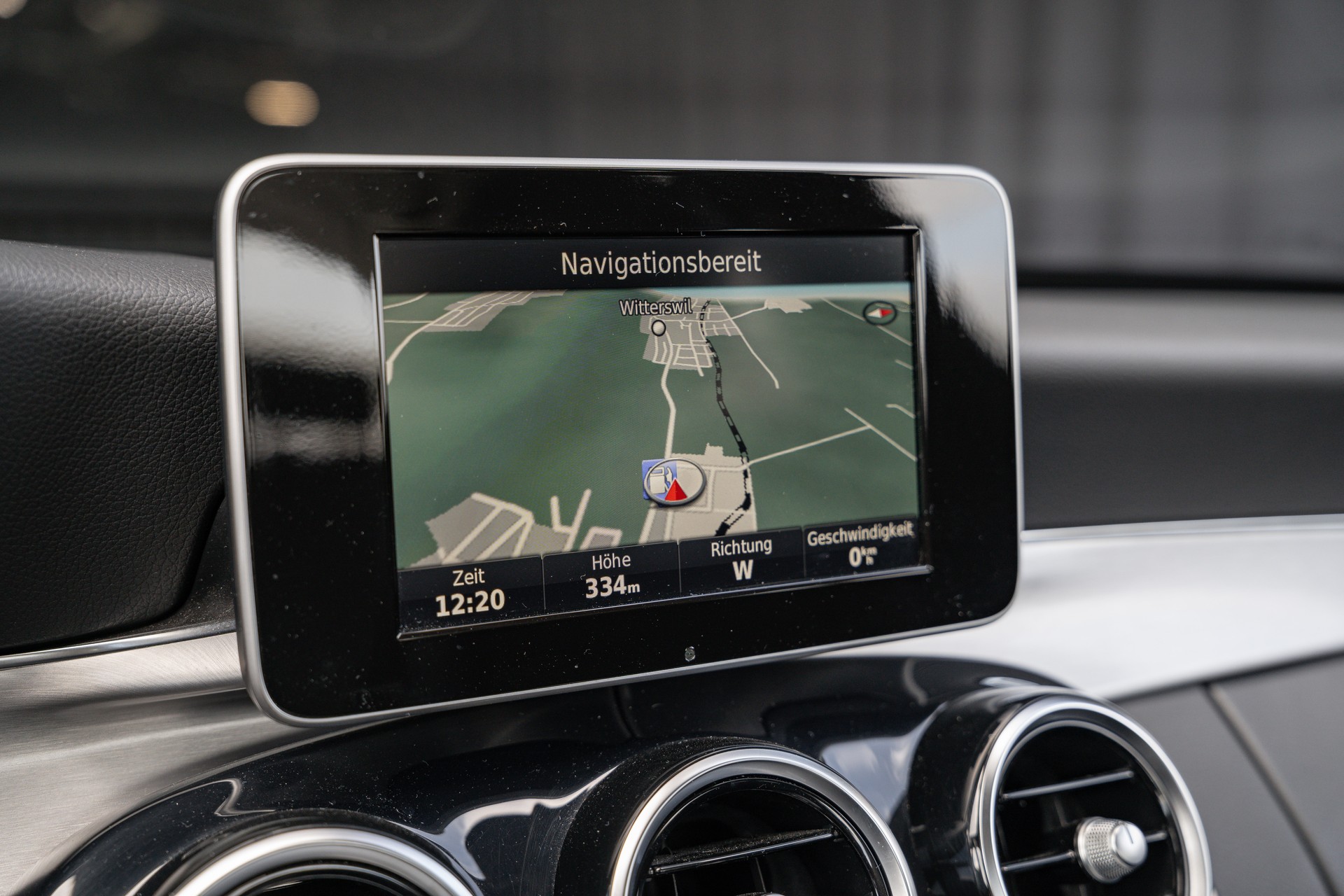 MERCEDES-BENZ C 180 Avantgarde-image-17