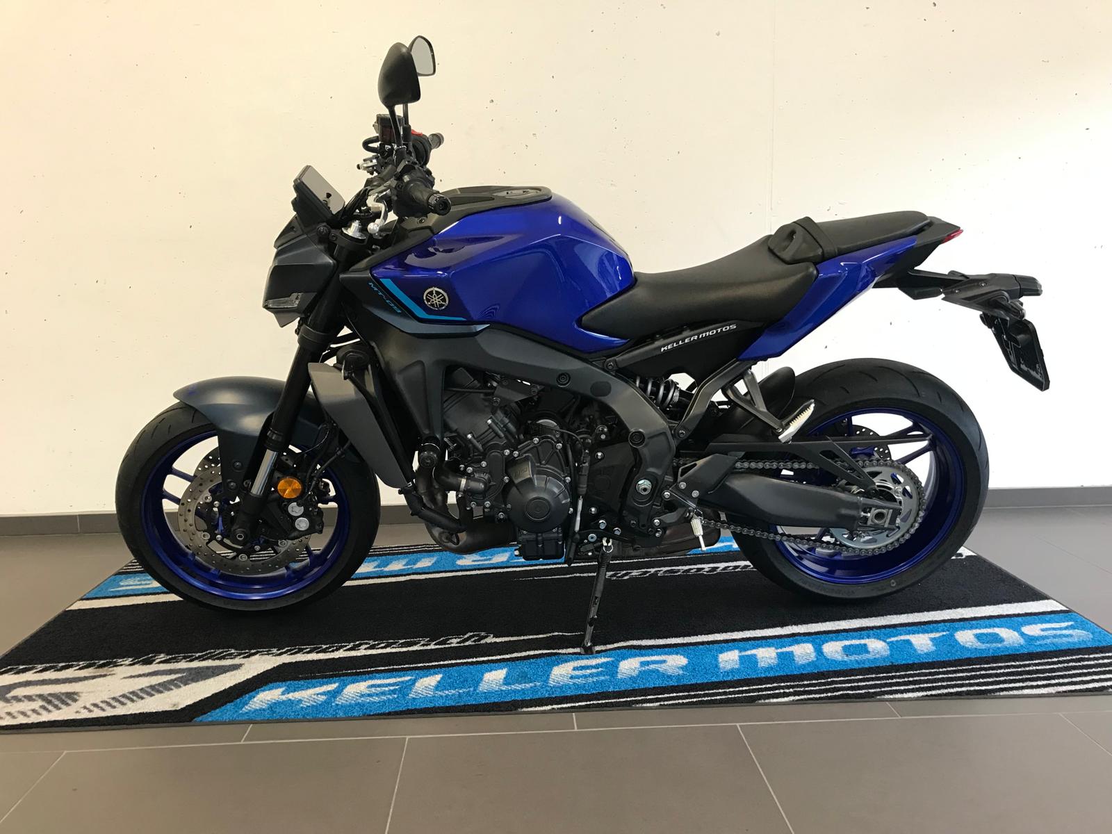 YAMAHA MT-09-showroom-element-1