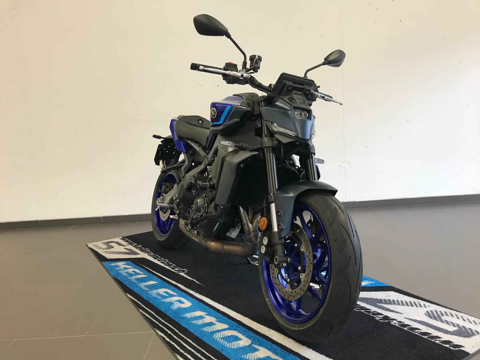YAMAHA MT-09-showroom-element-2