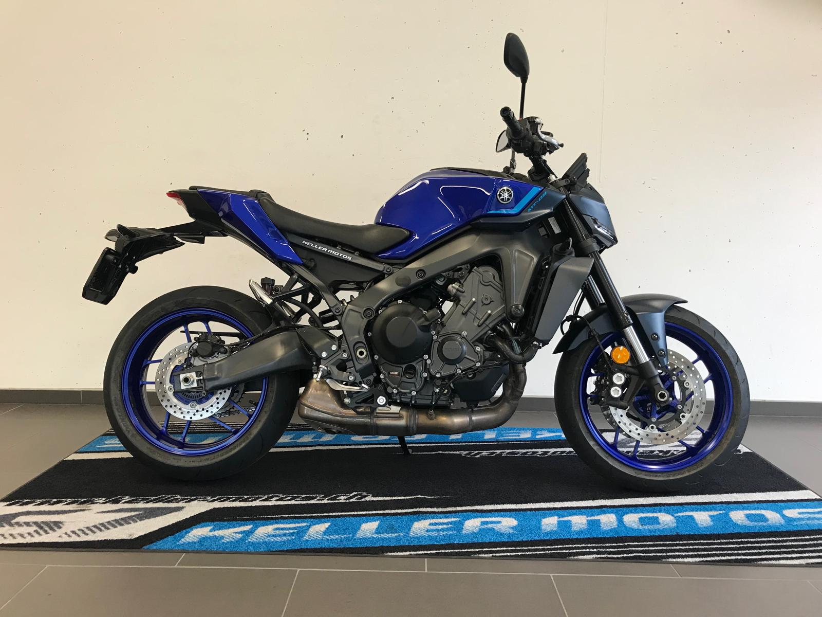 YAMAHA MT-09