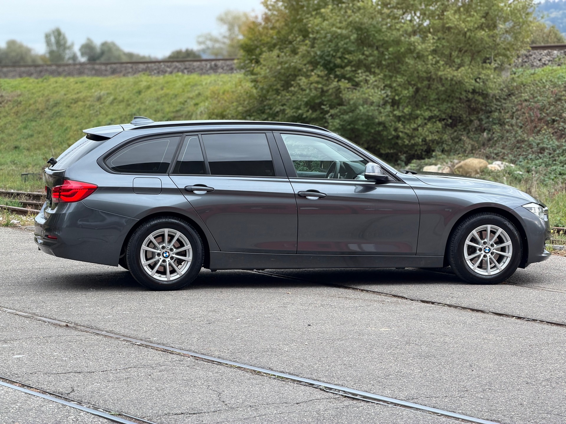 BMW 320d xDrive Touring Steptronic-image-4