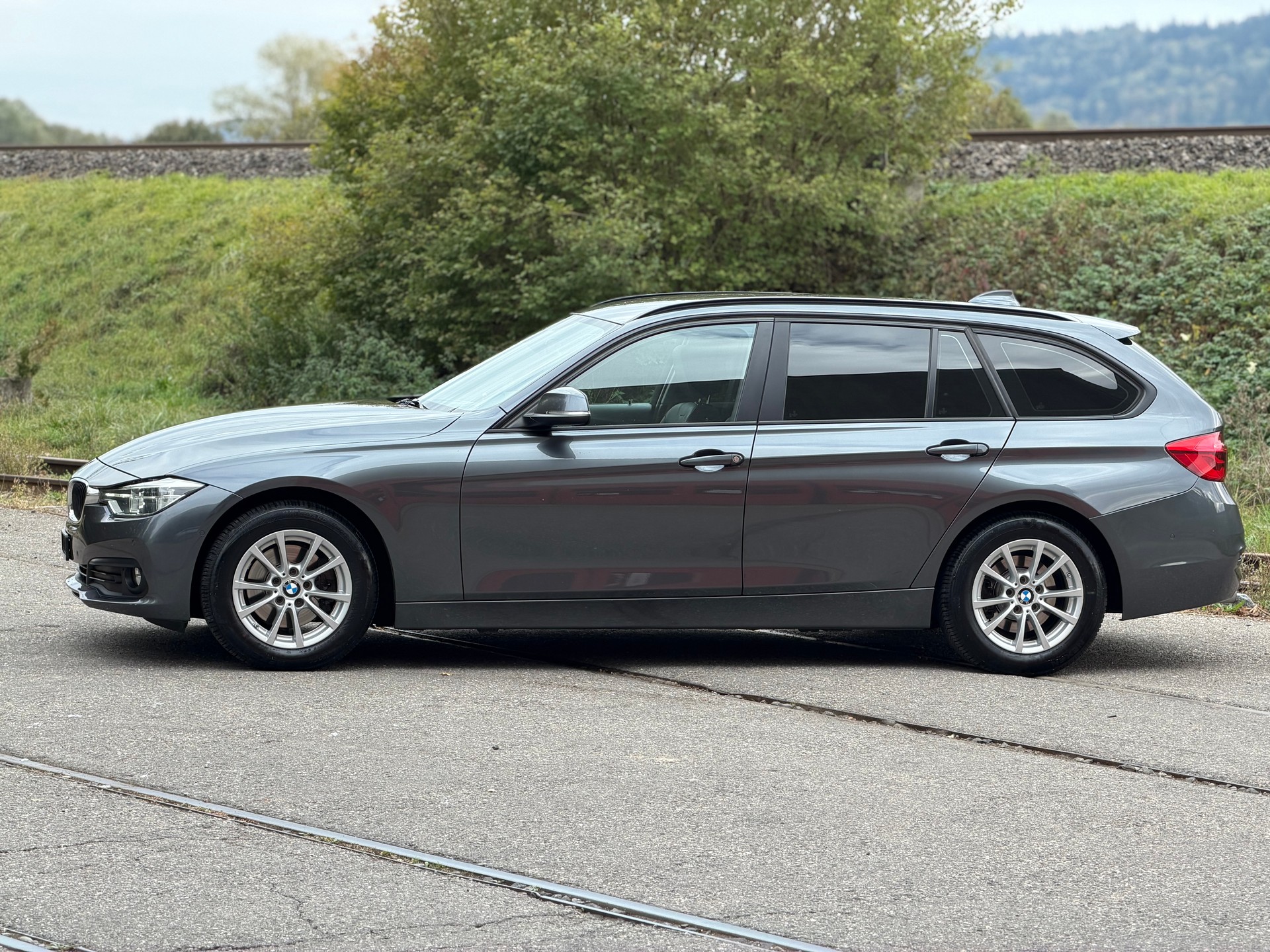 BMW 320d xDrive Touring Steptronic-image-1