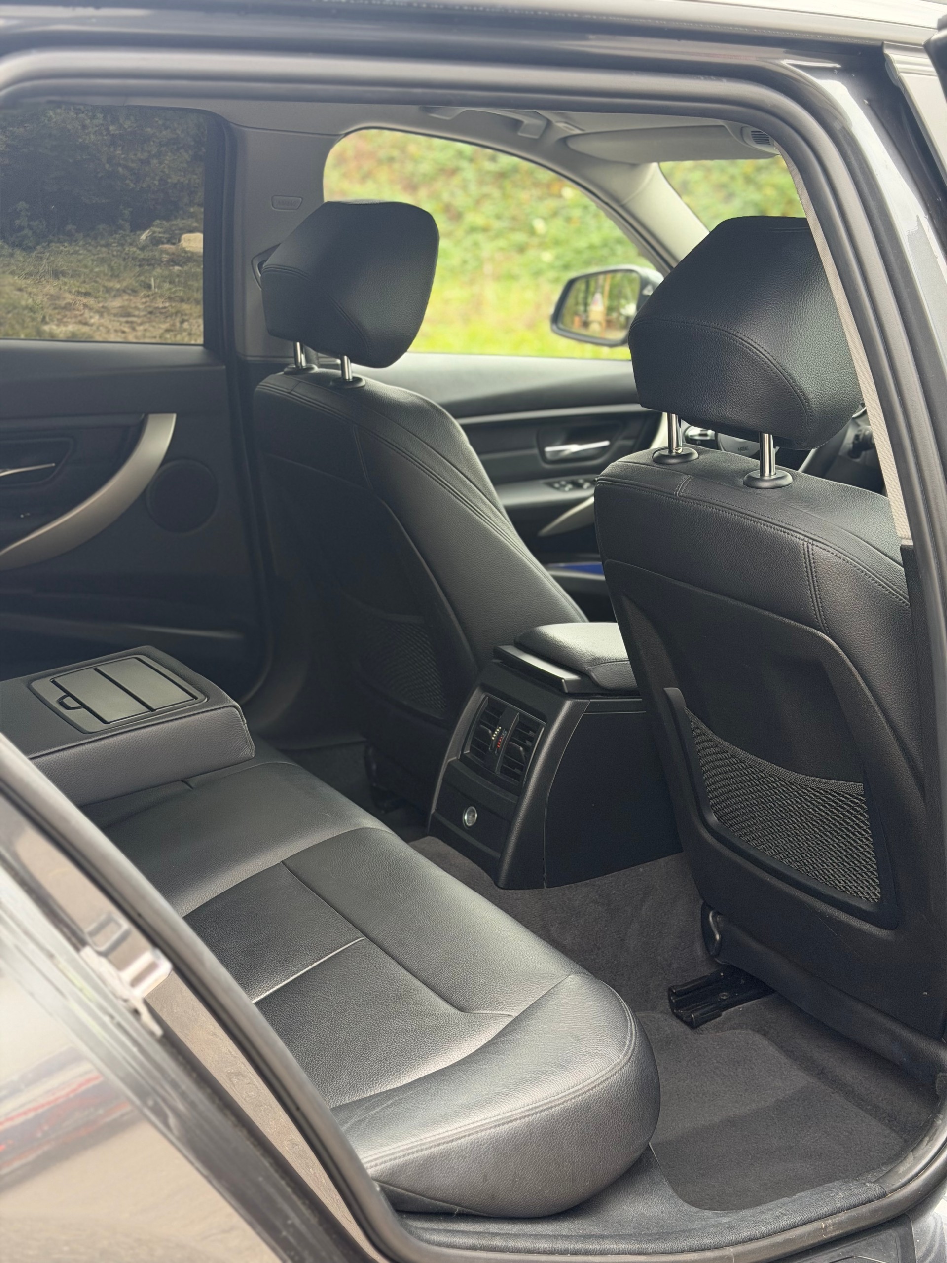 BMW 320d xDrive Touring Steptronic-image-9