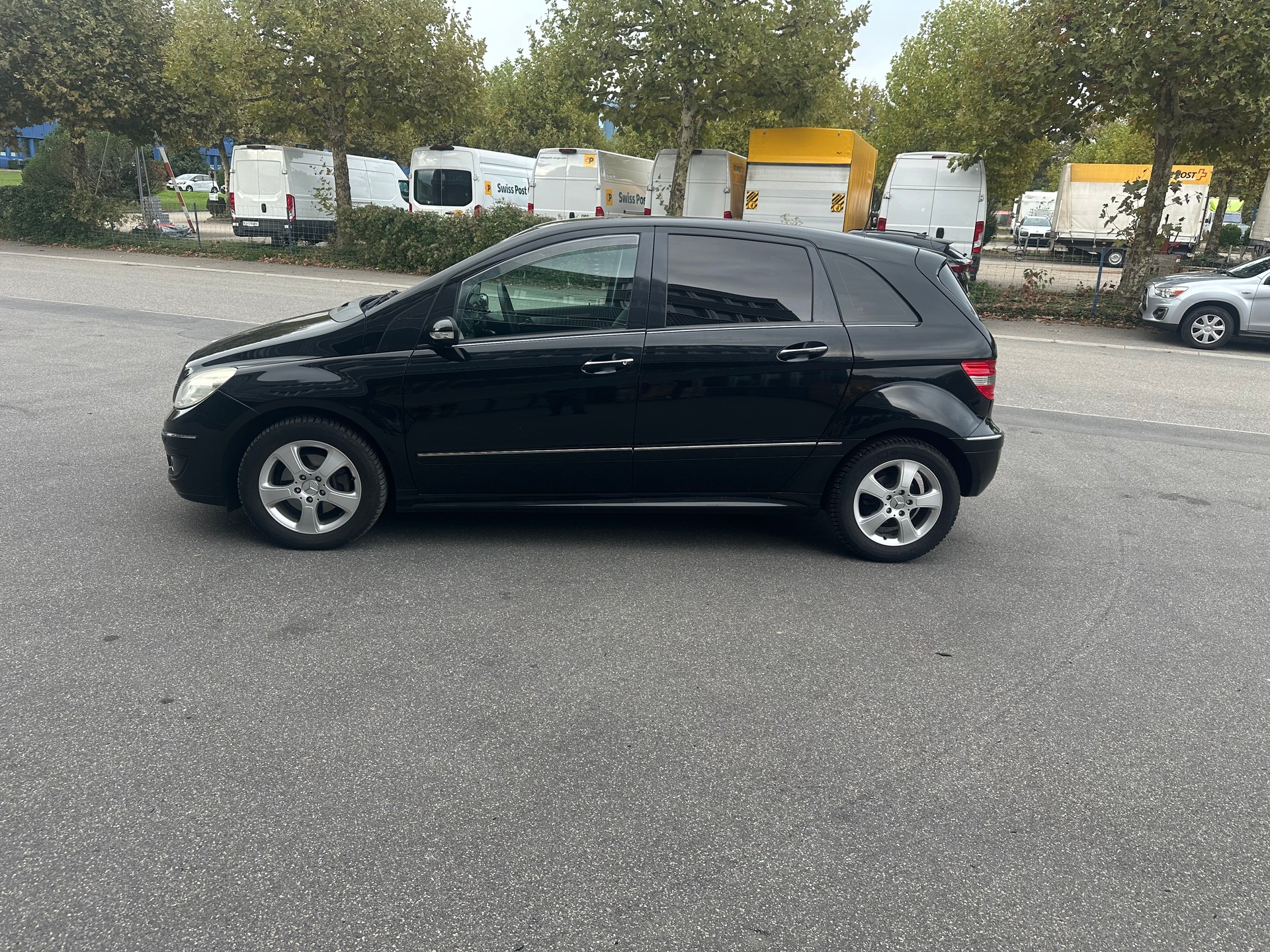 MERCEDES-BENZ B 180 CDI-image-1