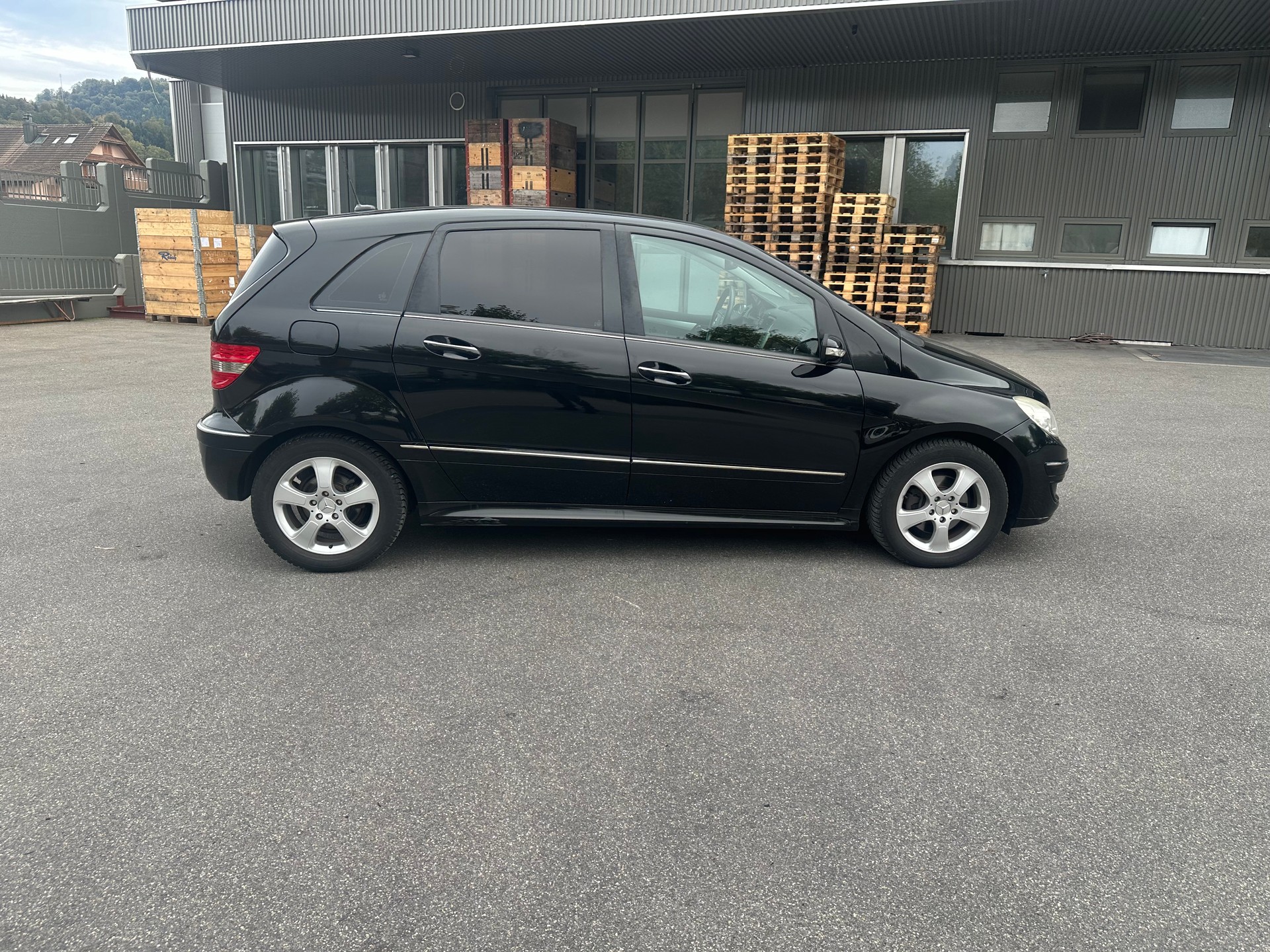 MERCEDES-BENZ B 180 CDI-image-4